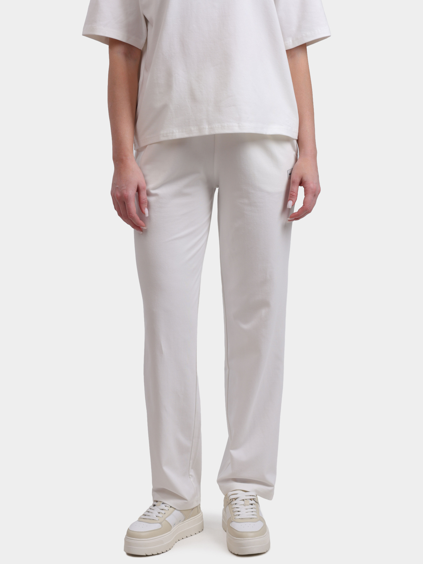 Брюки спортивные Hugo 50556808 101 белые женские — купить в интернет-магазине Verdistore