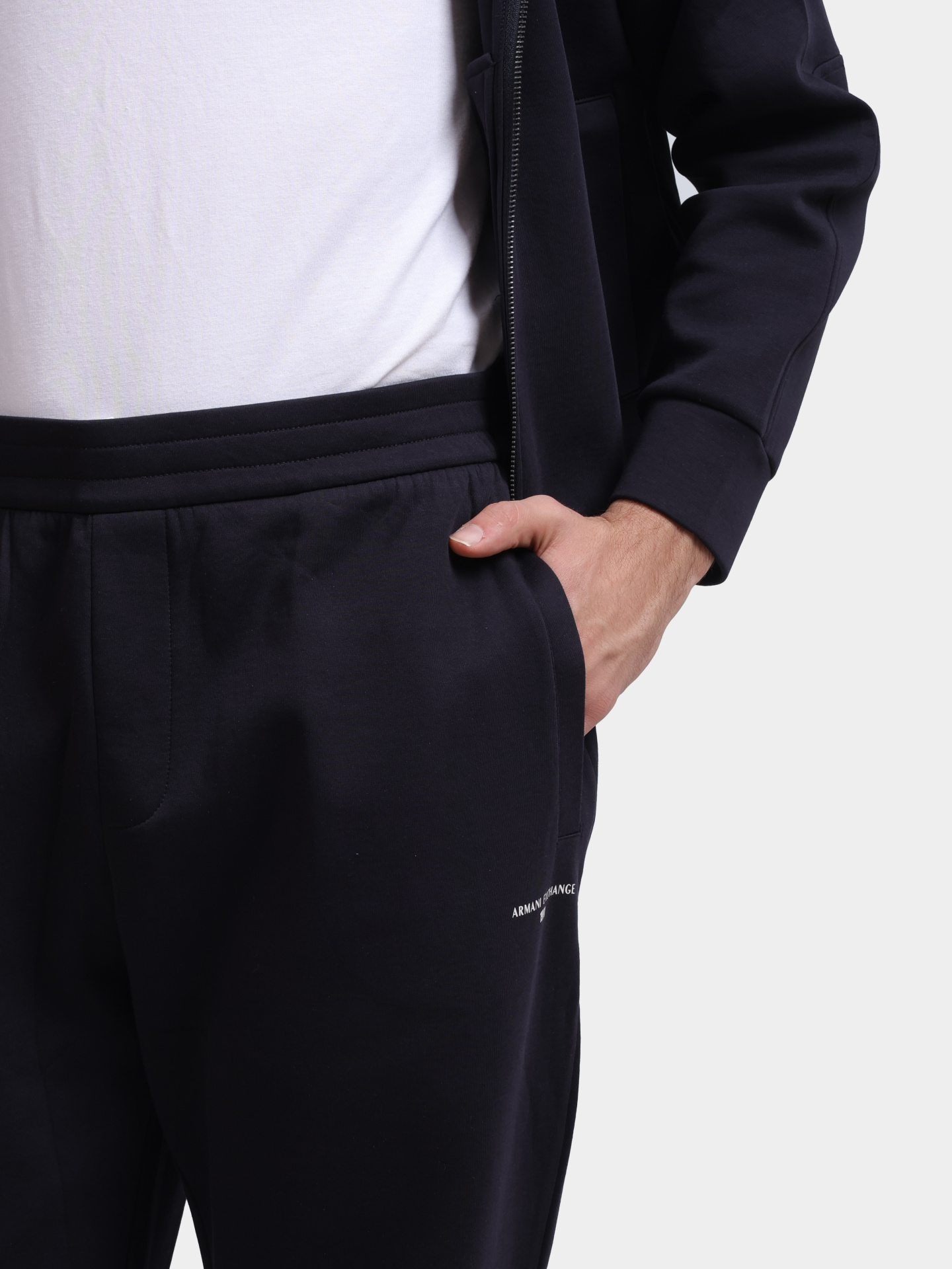 Джоггеры Armani Exchange XM000978 AF10818 UB101 темно-синие мужские — купить в интернет-магазине Verdistore