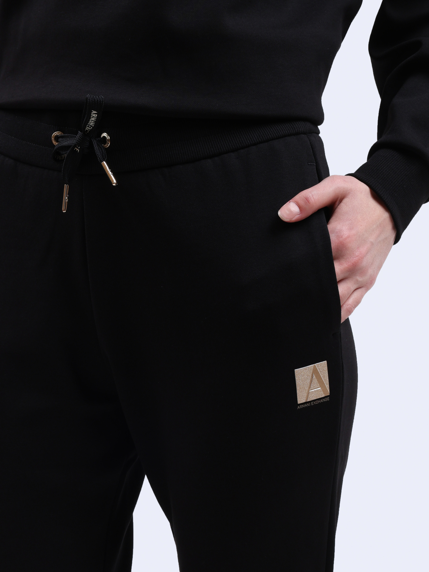 Брюки спортивные Armani Exchange 6DYP82 YJFYZ 1200 черные женские — купить в интернет-магазине Verdistore