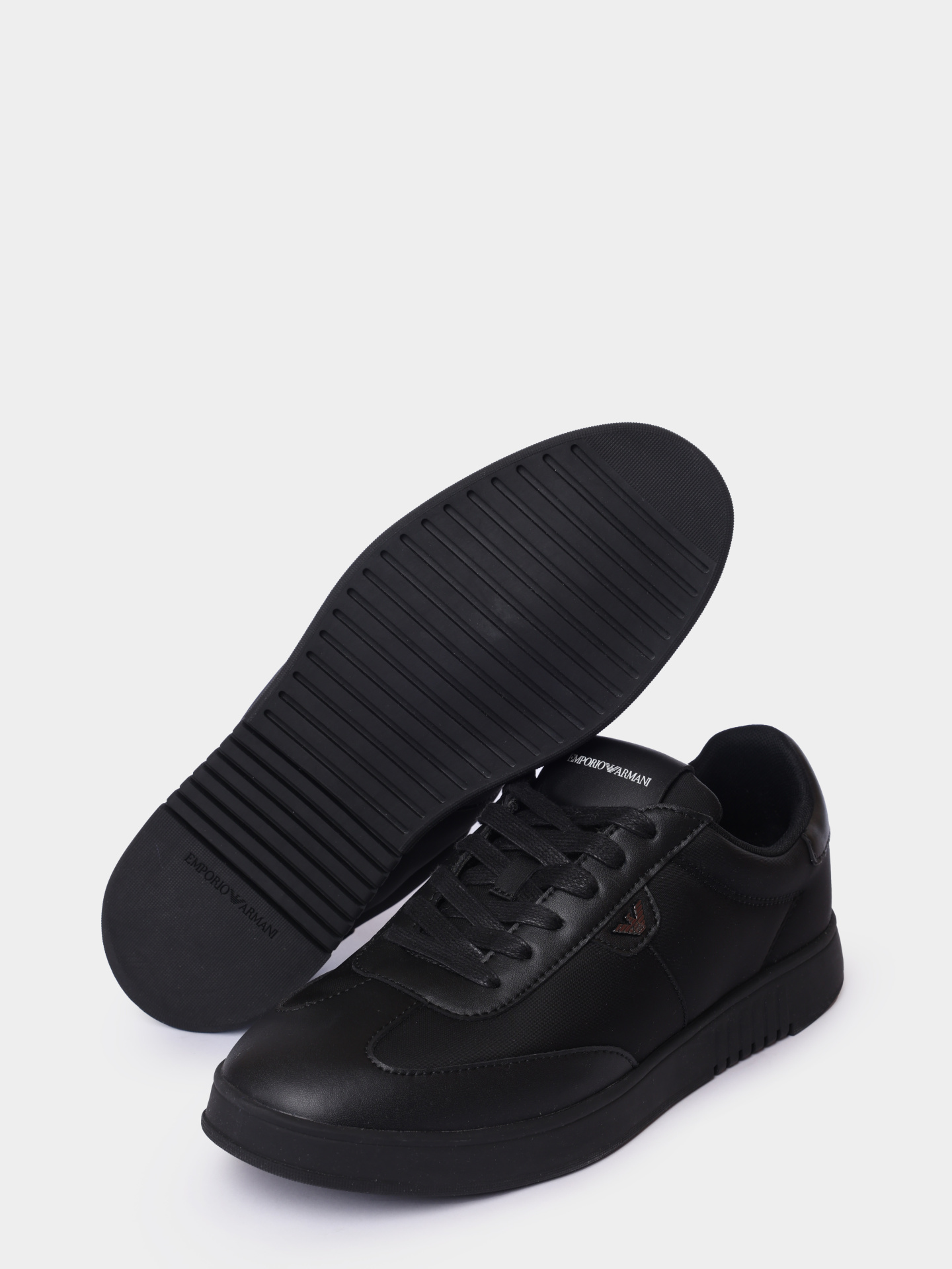 Кеды Emporio Armani EM003062 AF18210 UC001 черные мужские — купить в интернет-магазине Verdistore