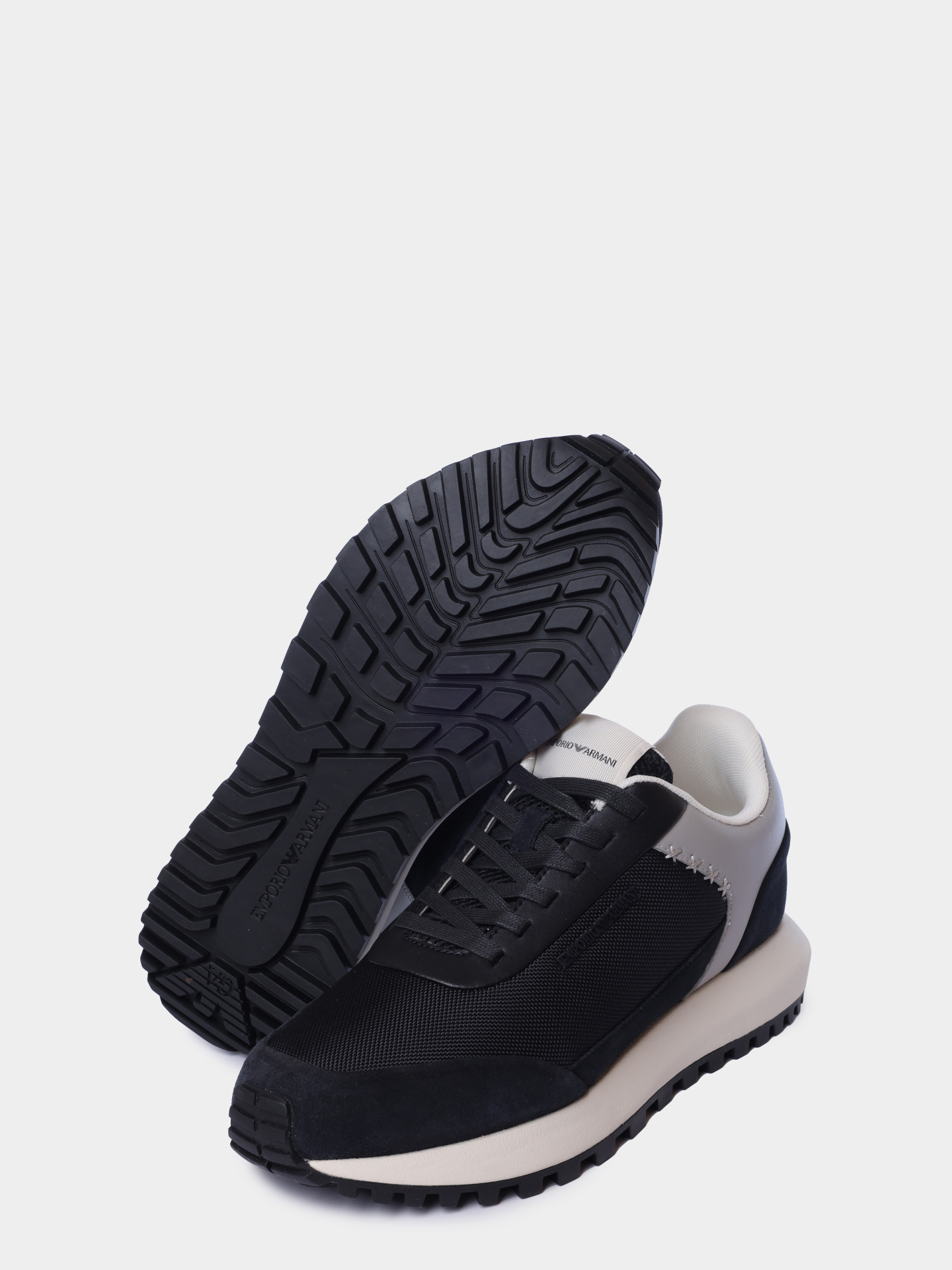 Кроссовки Emporio Armani EM004839 AF24321 MB617 черные мужские комбинированные  — купить в интернет-магазине Verdistore