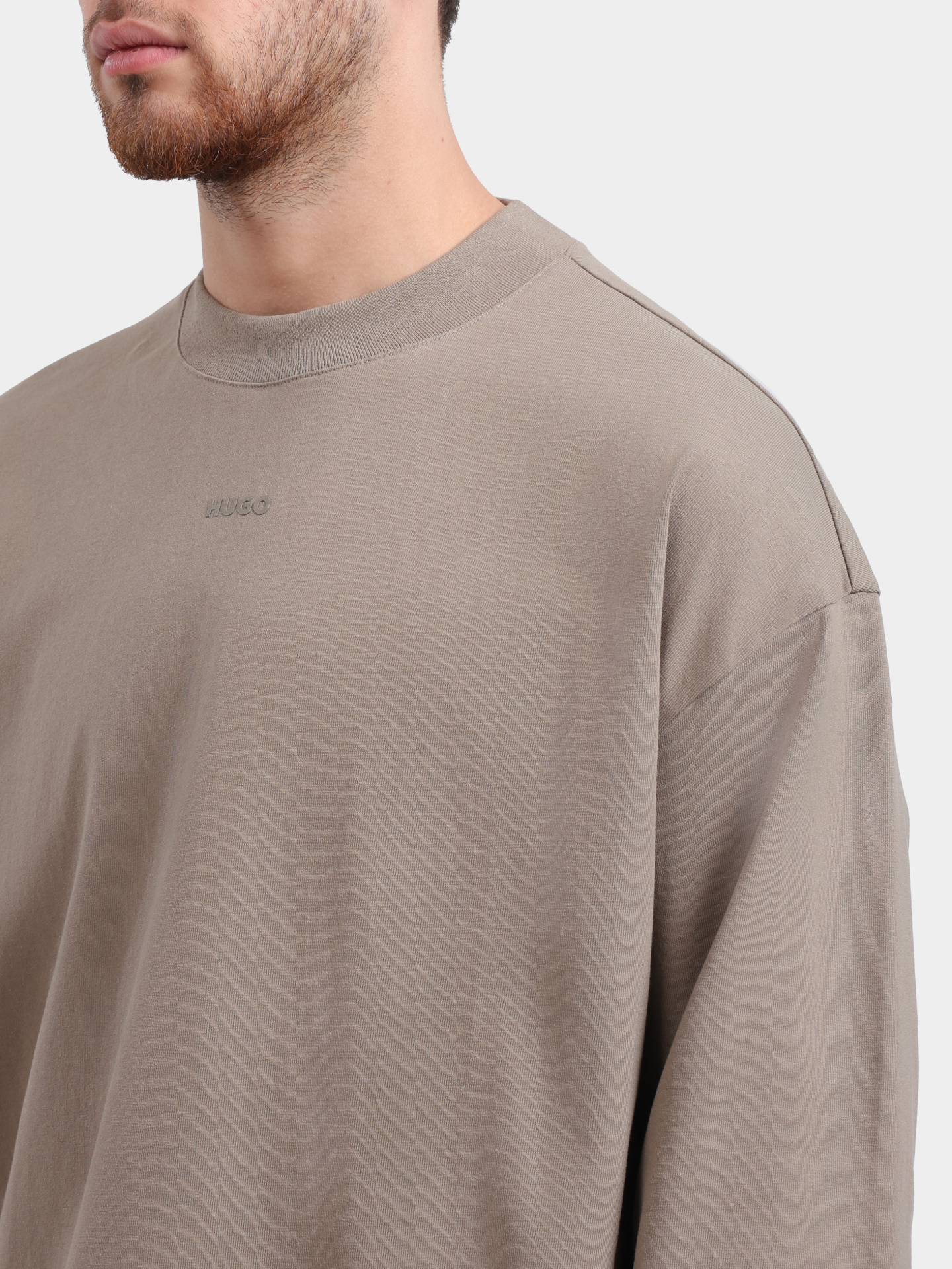 Лонгслив Hugo 50511029 219 бежевый мужской — купить в интернет-магазине Verdistore