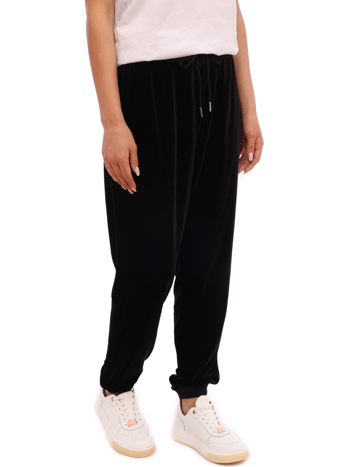 Брюки спортивные Armani Exchange 6HYP87 YJ57Z 1200 черные женские из бархата — купить в интернет-магазине Verdistore