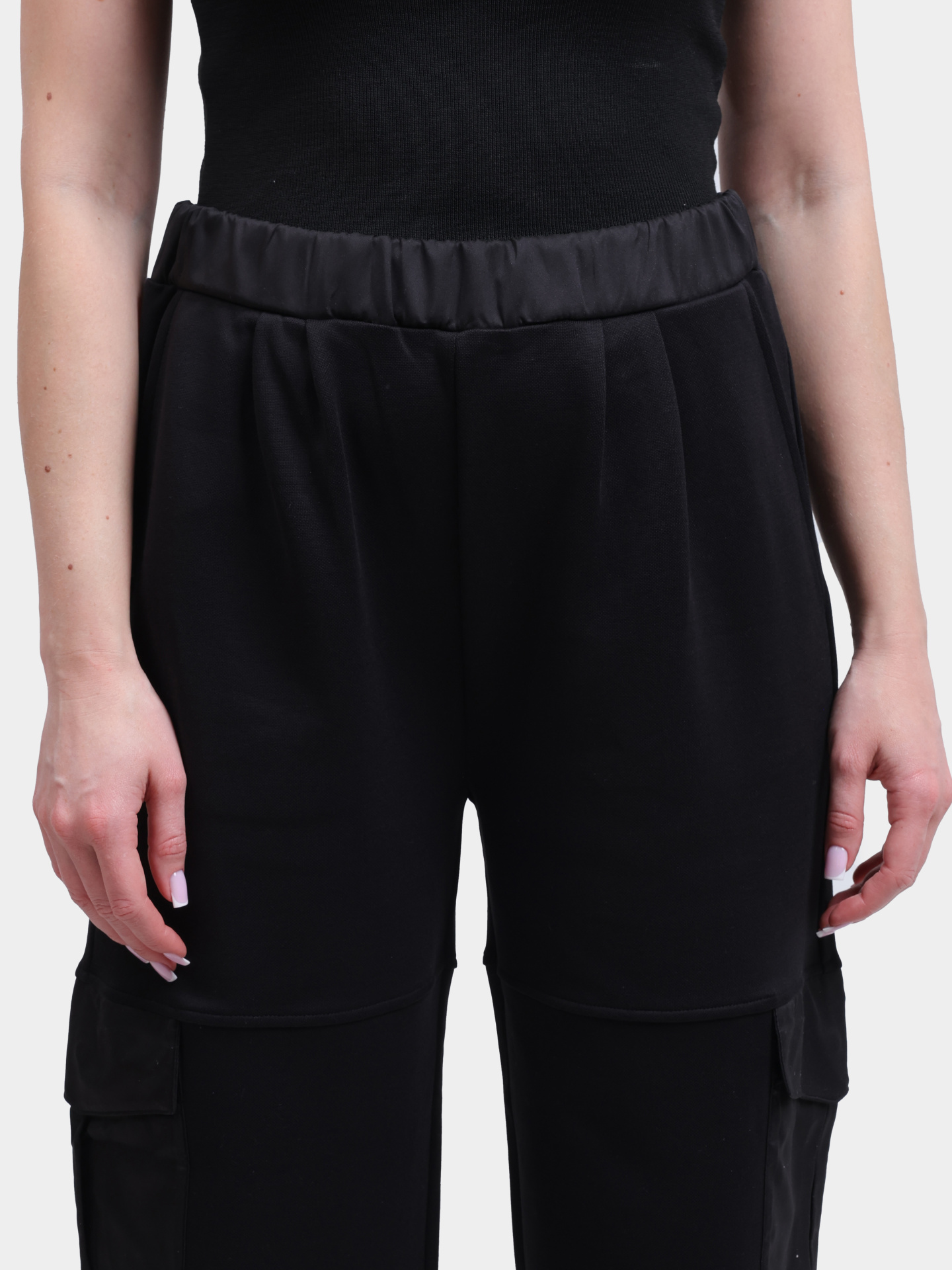 Брюки Herno PT000141D 52117 9300 черные женские широкие — купить в интернет-магазине Verdistore