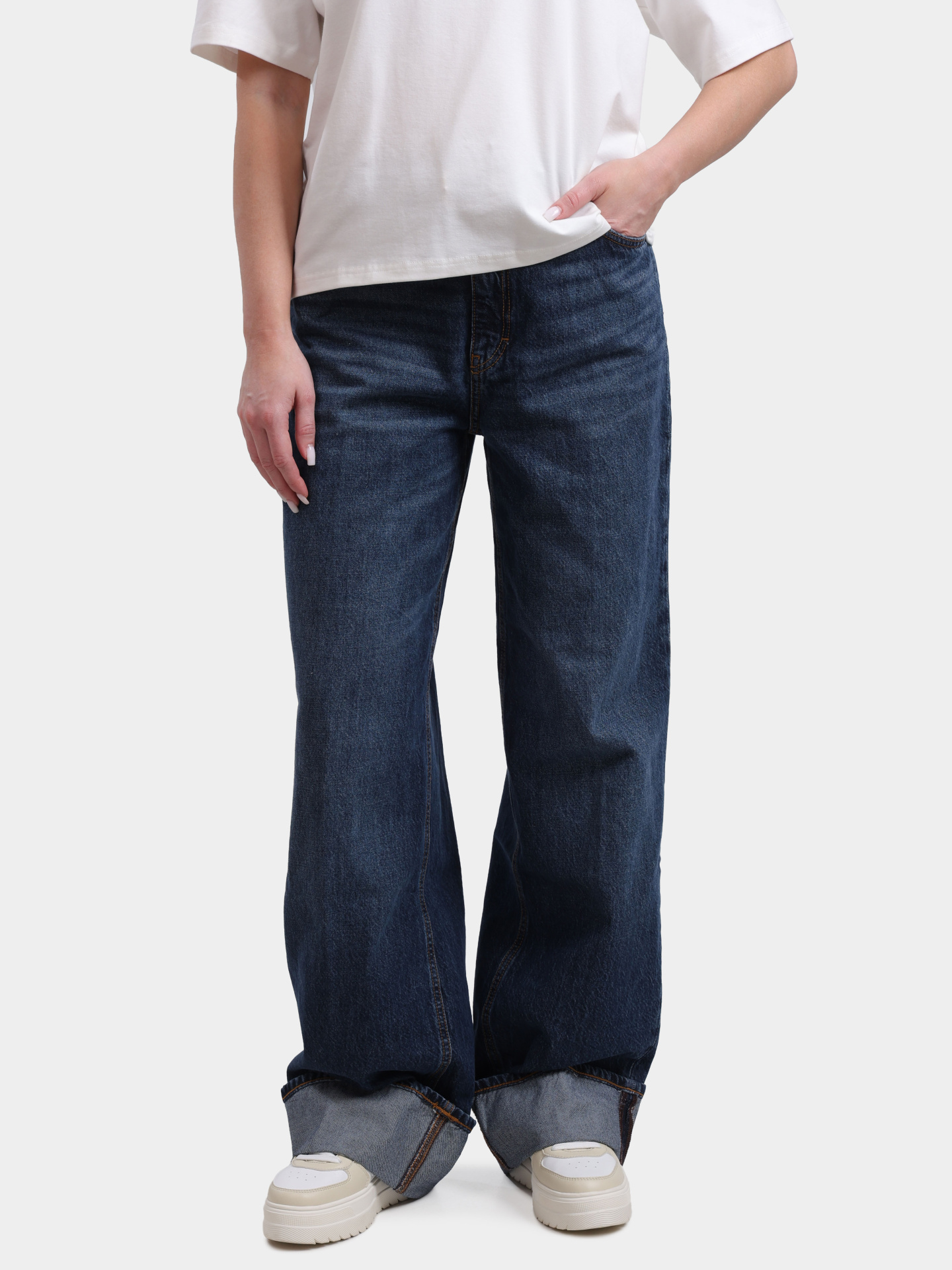 Джинсы Hugo 50542144 430 синие женские с подворотами — купить в интернет-магазине Verdistore