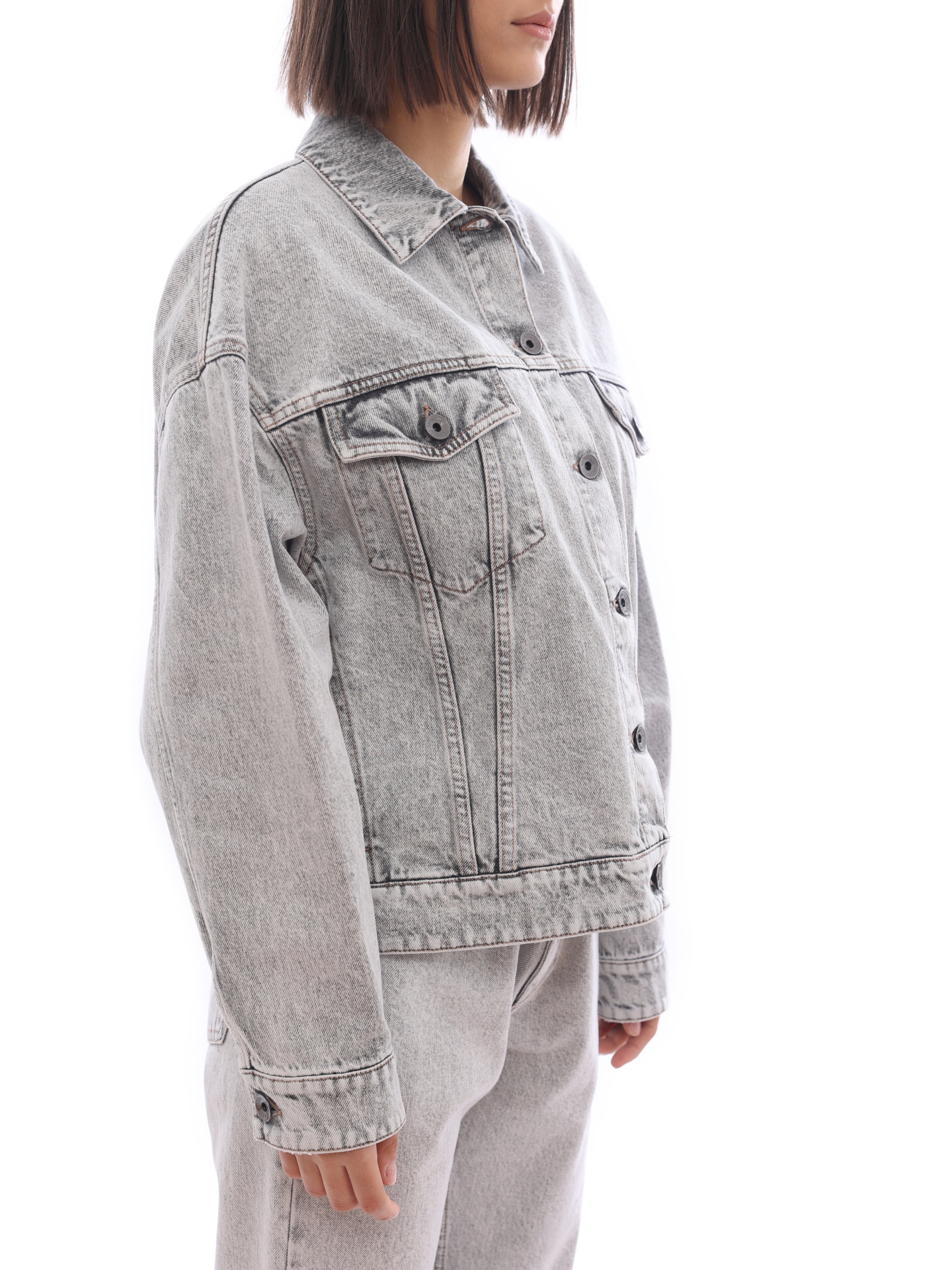 Куртка Brunello Cucinelli MA0952984 C7819 серая женская джинсовая — купить в интернет-магазине Verdistore