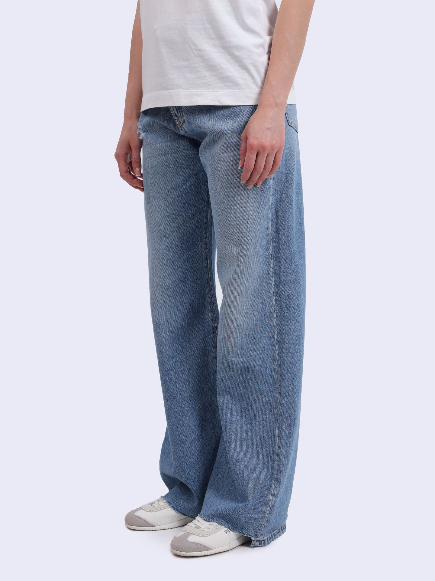 Джинсы 101733 A2DZ PJV светло-синие прямого кроя из мягкого денима — купить в интернет-магазине Verdistore