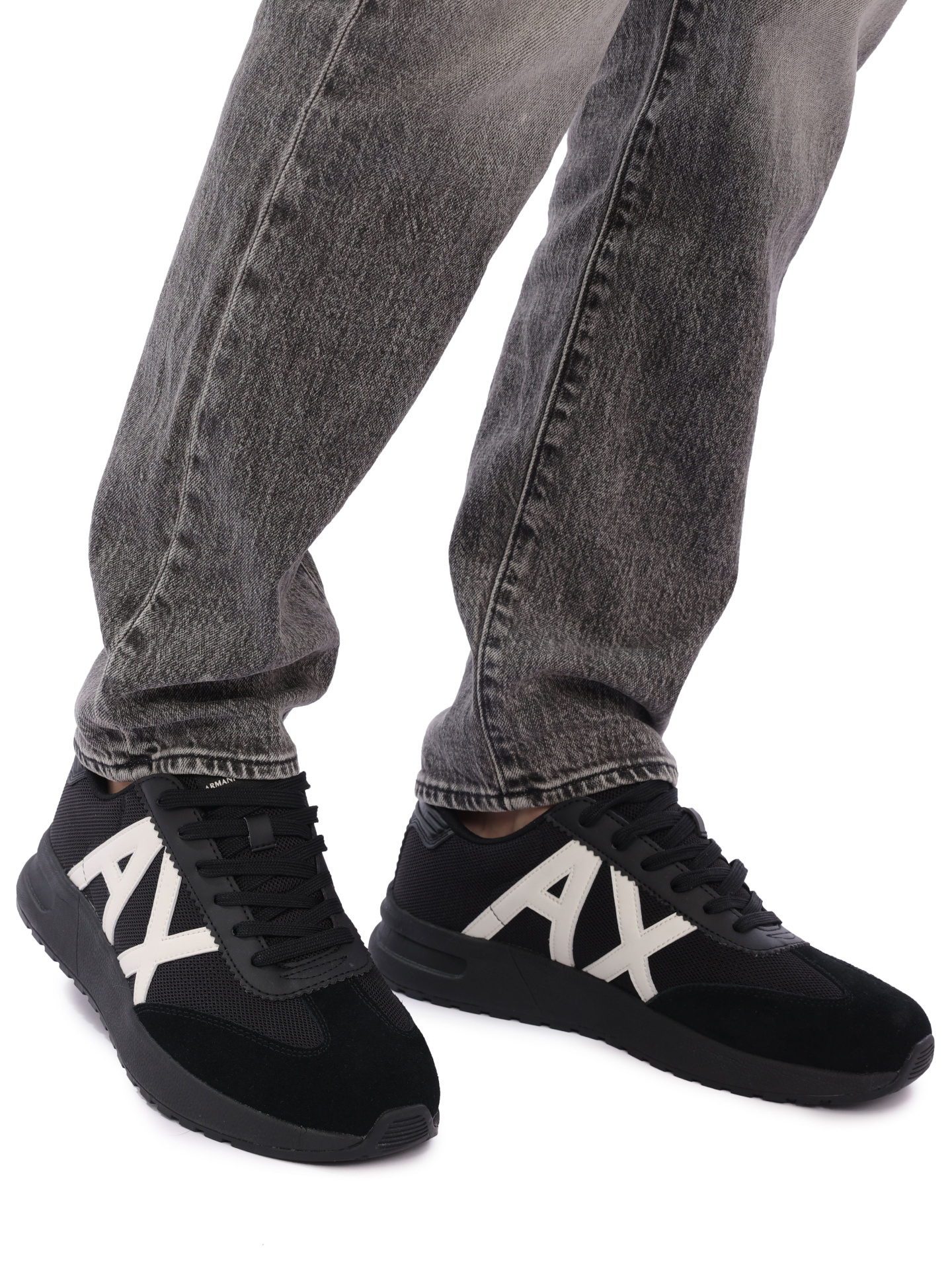 Кроссовки Armani Exchange XUX071 XV527 M217 мужские комбинированные с логотипом — купить в интернет-магазине Verdistore