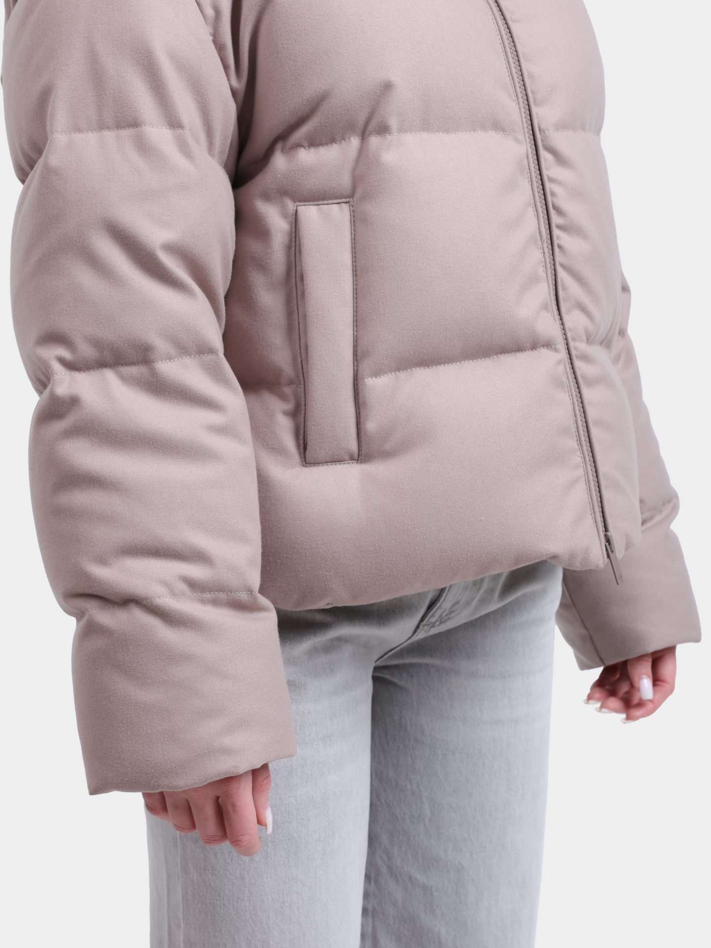 Пуховик GIANO 002 бежевый женский укороченный с трикотажным воротом — купить в интернет-магазине Verdistore