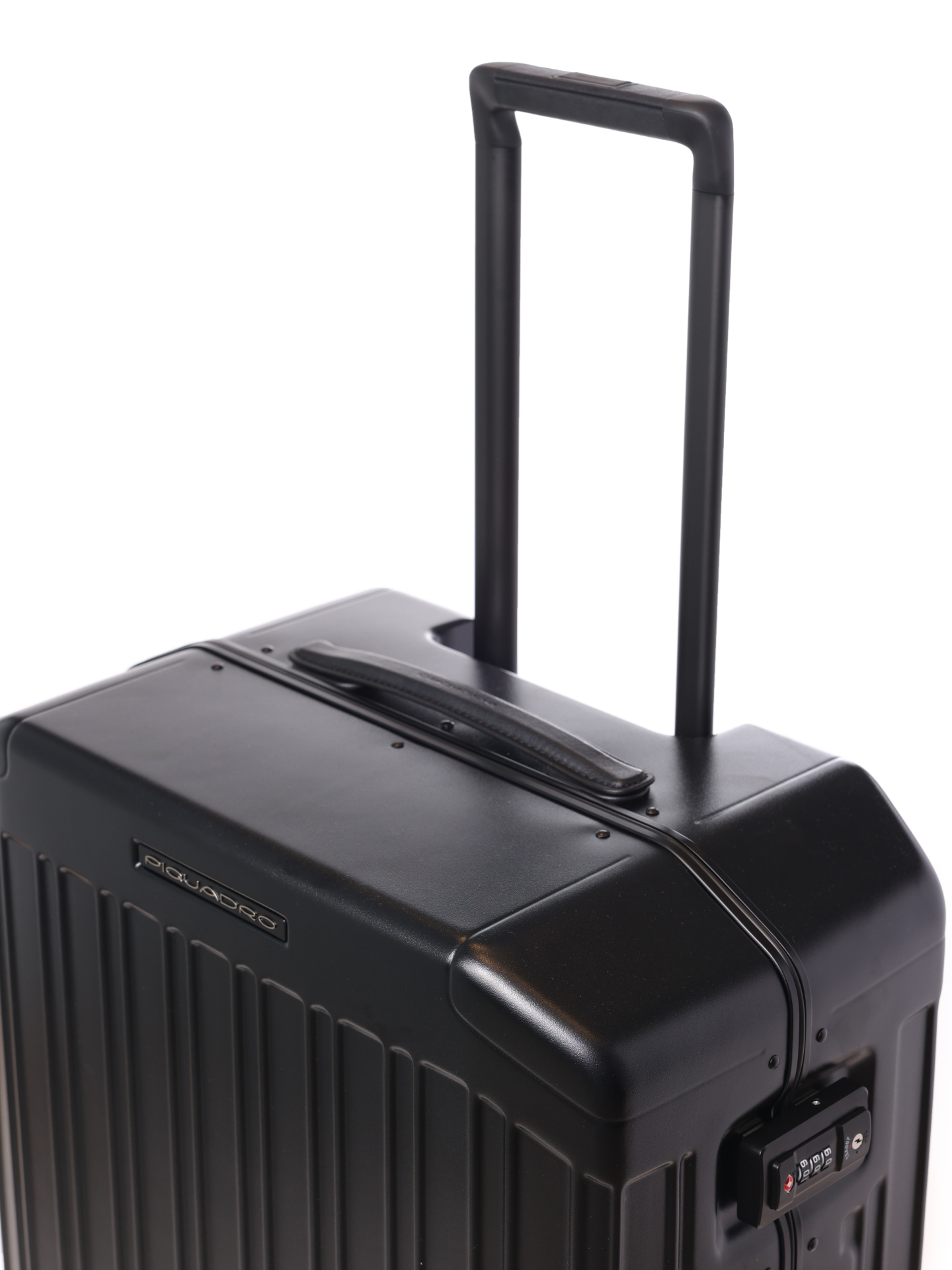 Чемодан — купить в интернет-магазине Verdistore