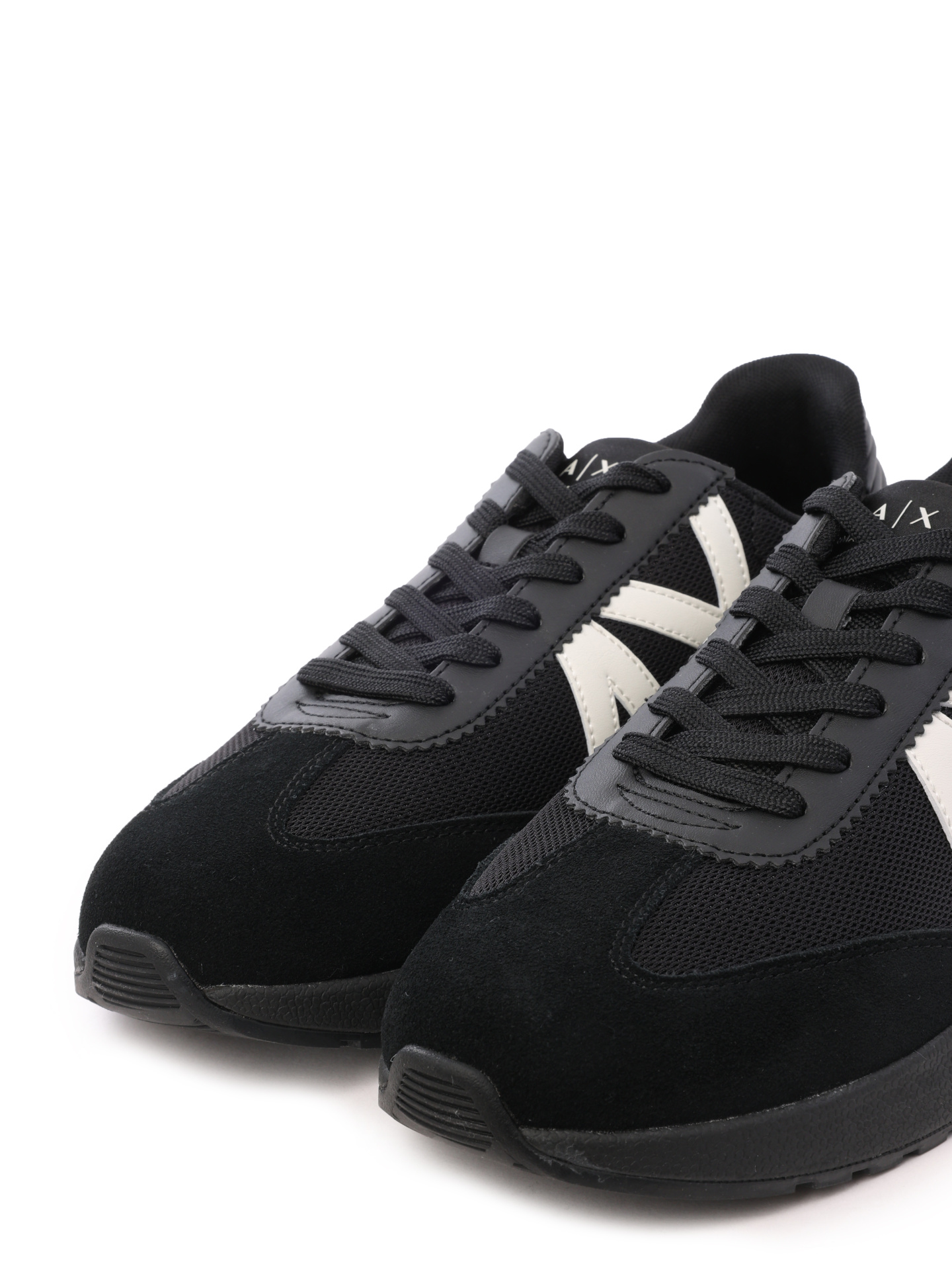 Кроссовки Armani Exchange XUX071 XV527 M217 мужские комбинированные с логотипом — купить в интернет-магазине Verdistore