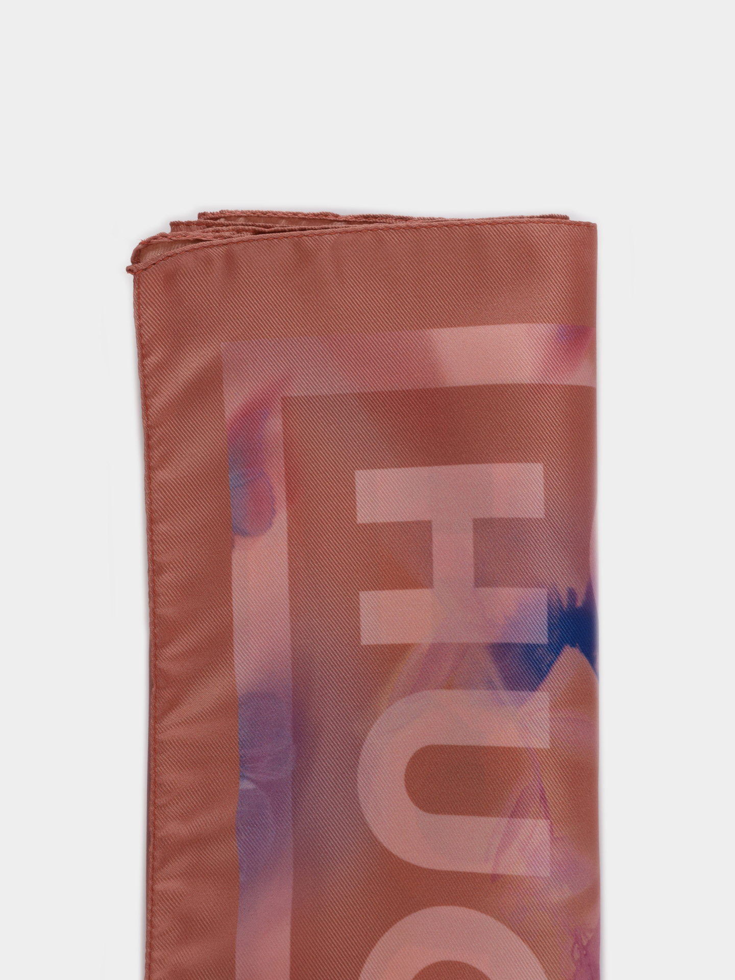 Платок Hugo Auraize бежевый женский с логотипом — купить в интернет-магазине Verdistore