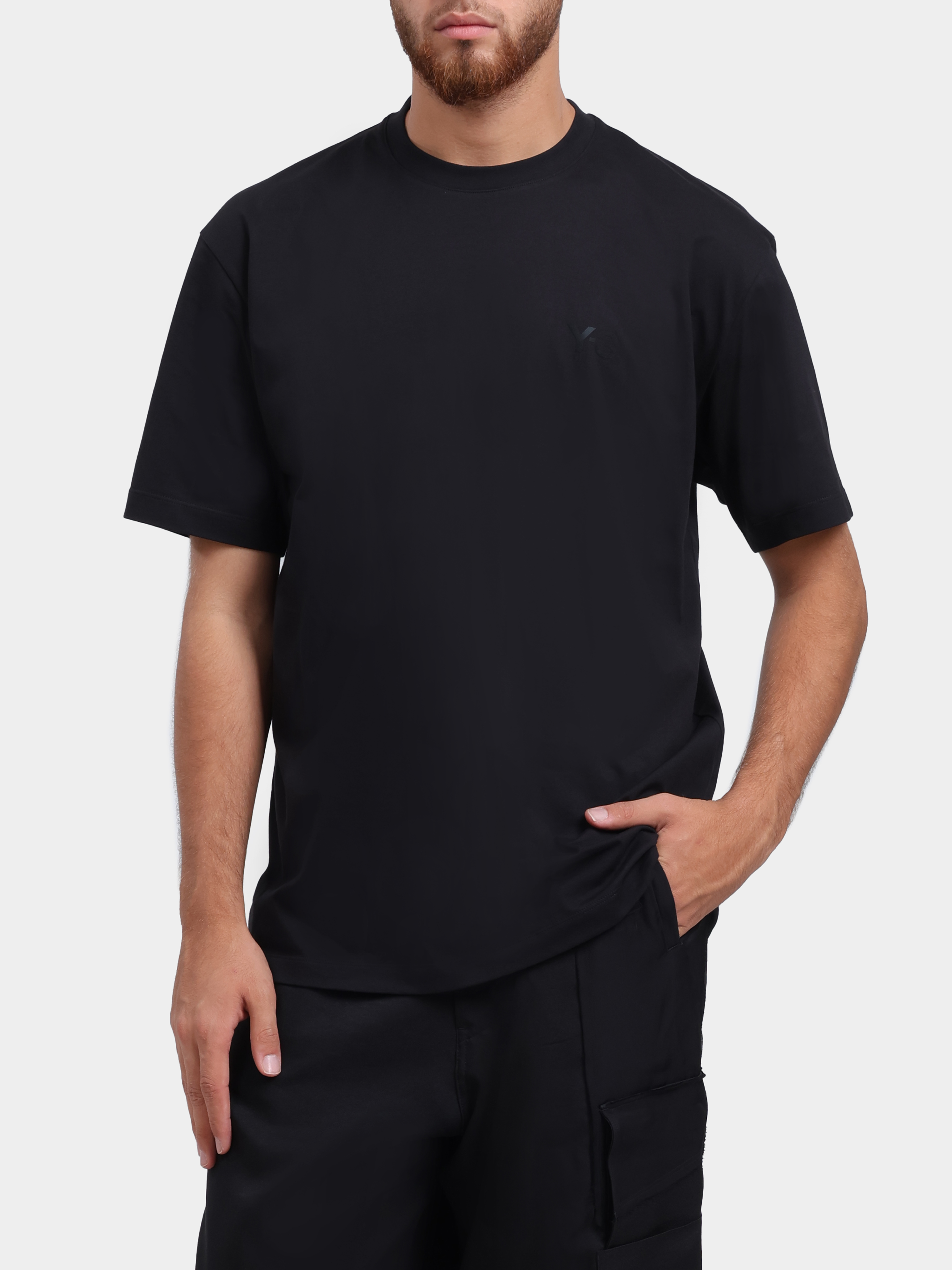 Футболка Y3 KQ9783 BLACK черная мужская с маленьким логотипом — купить в интернет-магазине Verdistore