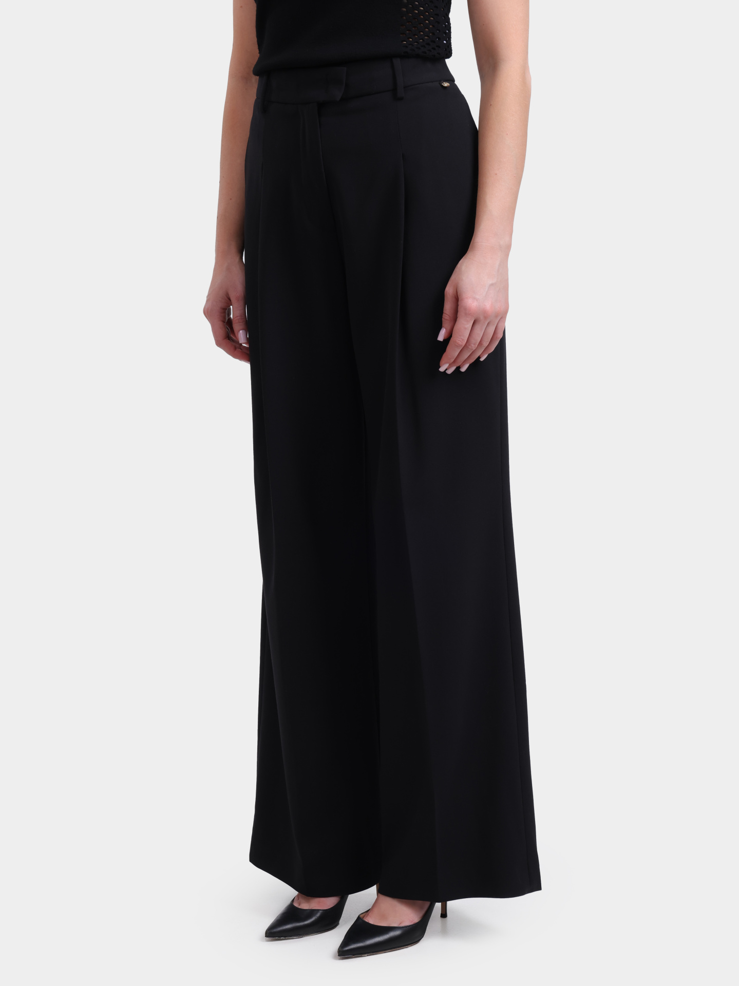 Брюки Liu-Jo BLACK LABEL CF5257 T054A 2222A черные женские прямого кроя — купить в интернет-магазине Verdistore