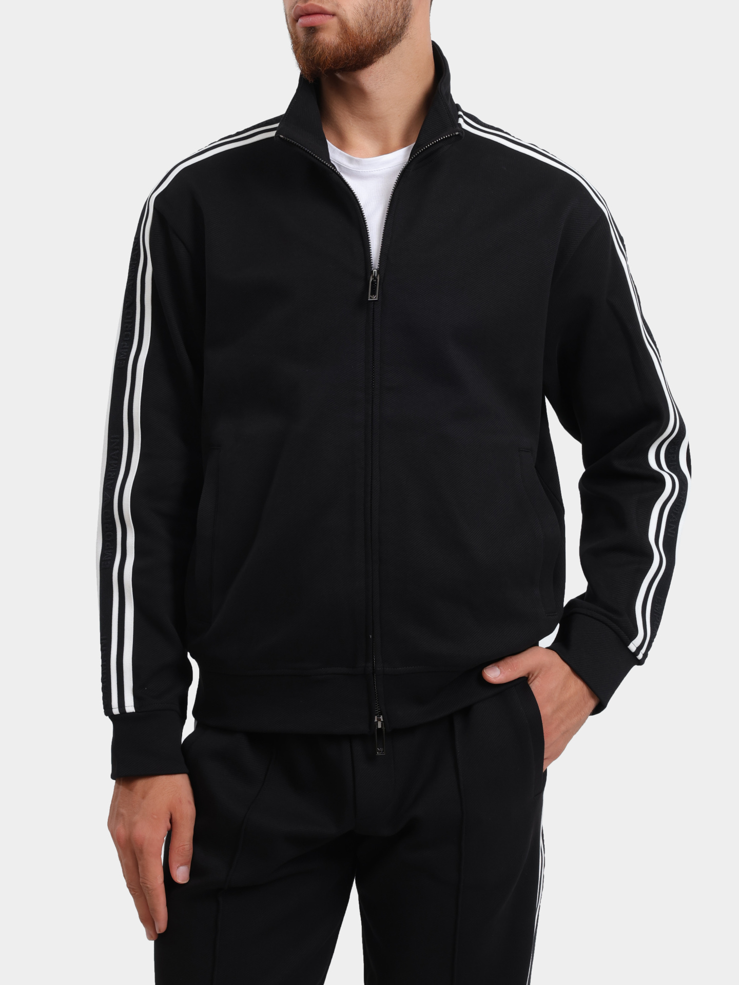 Мастерка Emporio Armani EM001110 AF13488 UC001 черная мужская — купить в интернет-магазине Verdistore