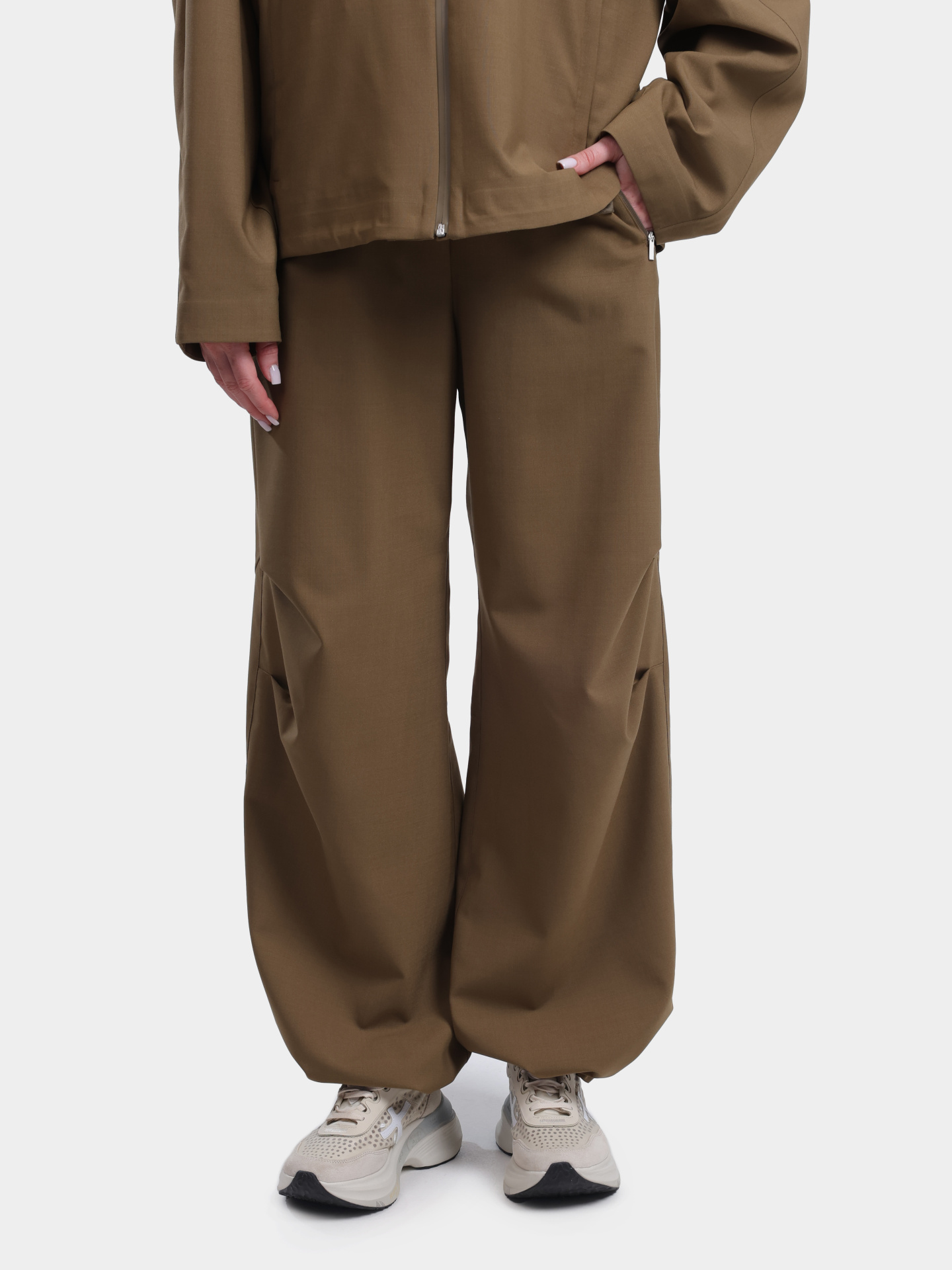 Брюки Herno Laminar PT00059DL 12847 7305 хаки женские — купить в интернет-магазине Verdistore