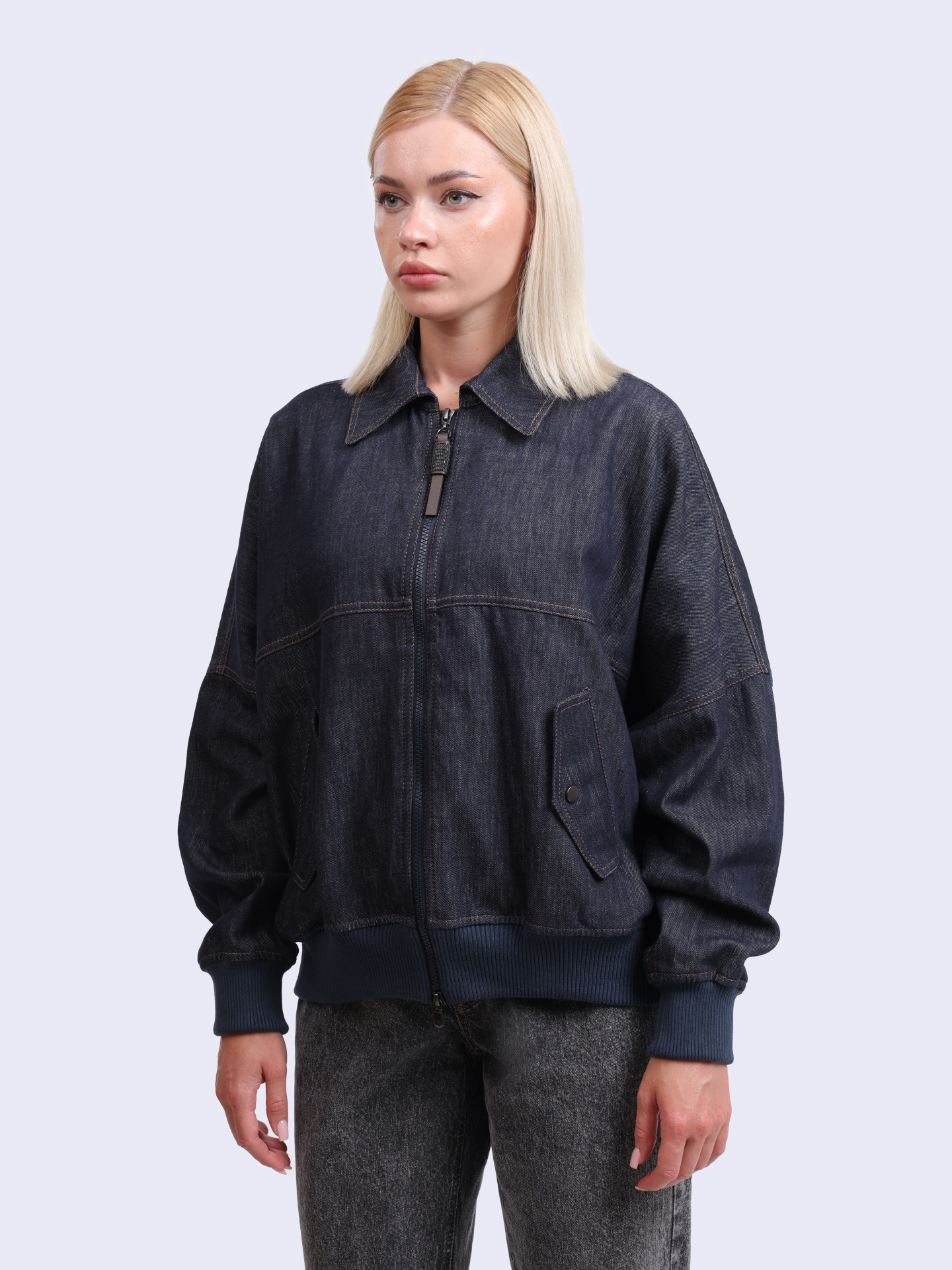 Бомбер Brunello Cucinelli MB1257470 C001 джинсовый женский — купить в интернет-магазине Verdistore