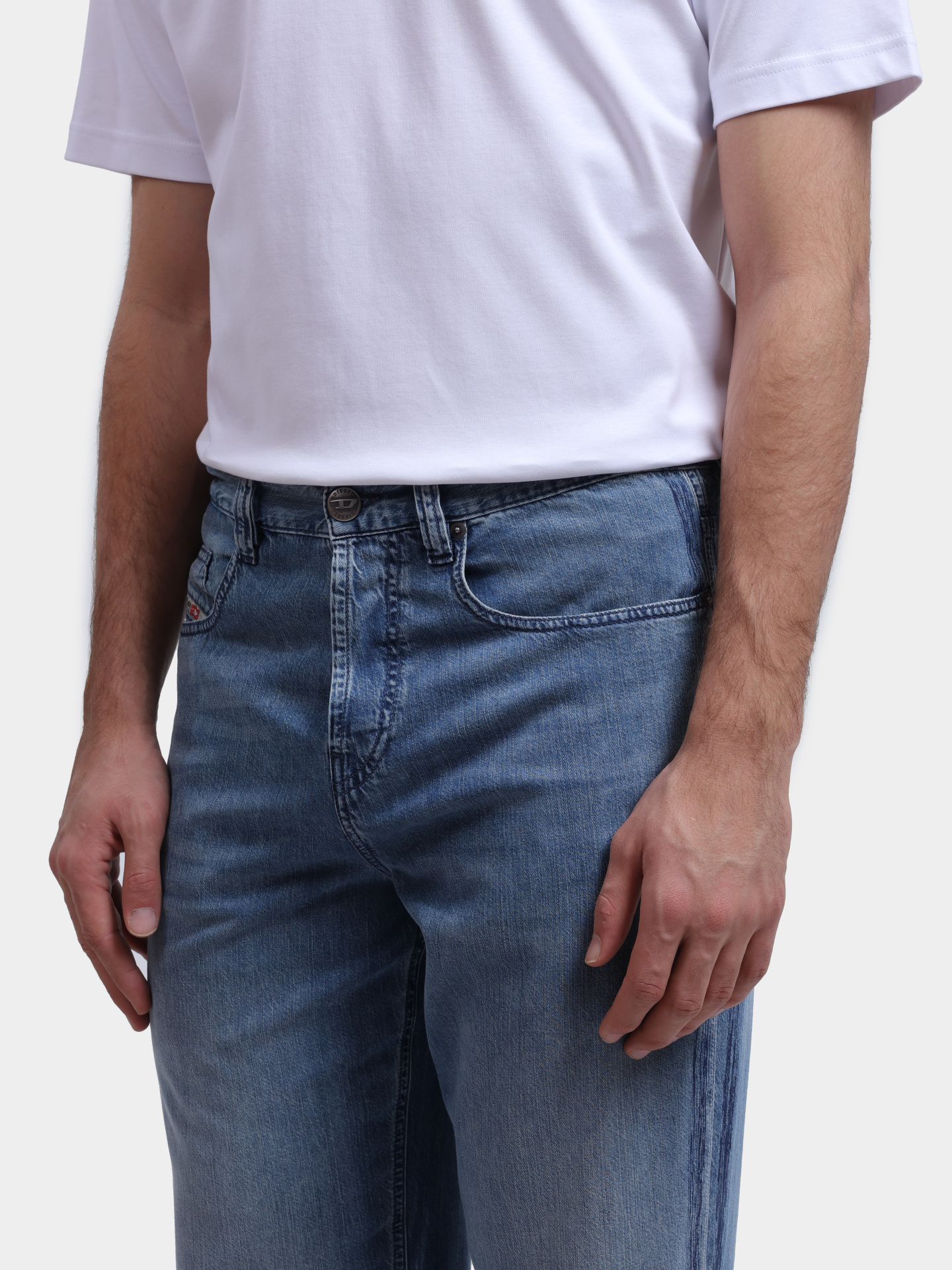 Джинсы Diesel A218000CECC01 голубые мужские — купить в интернет-магазине Verdistore