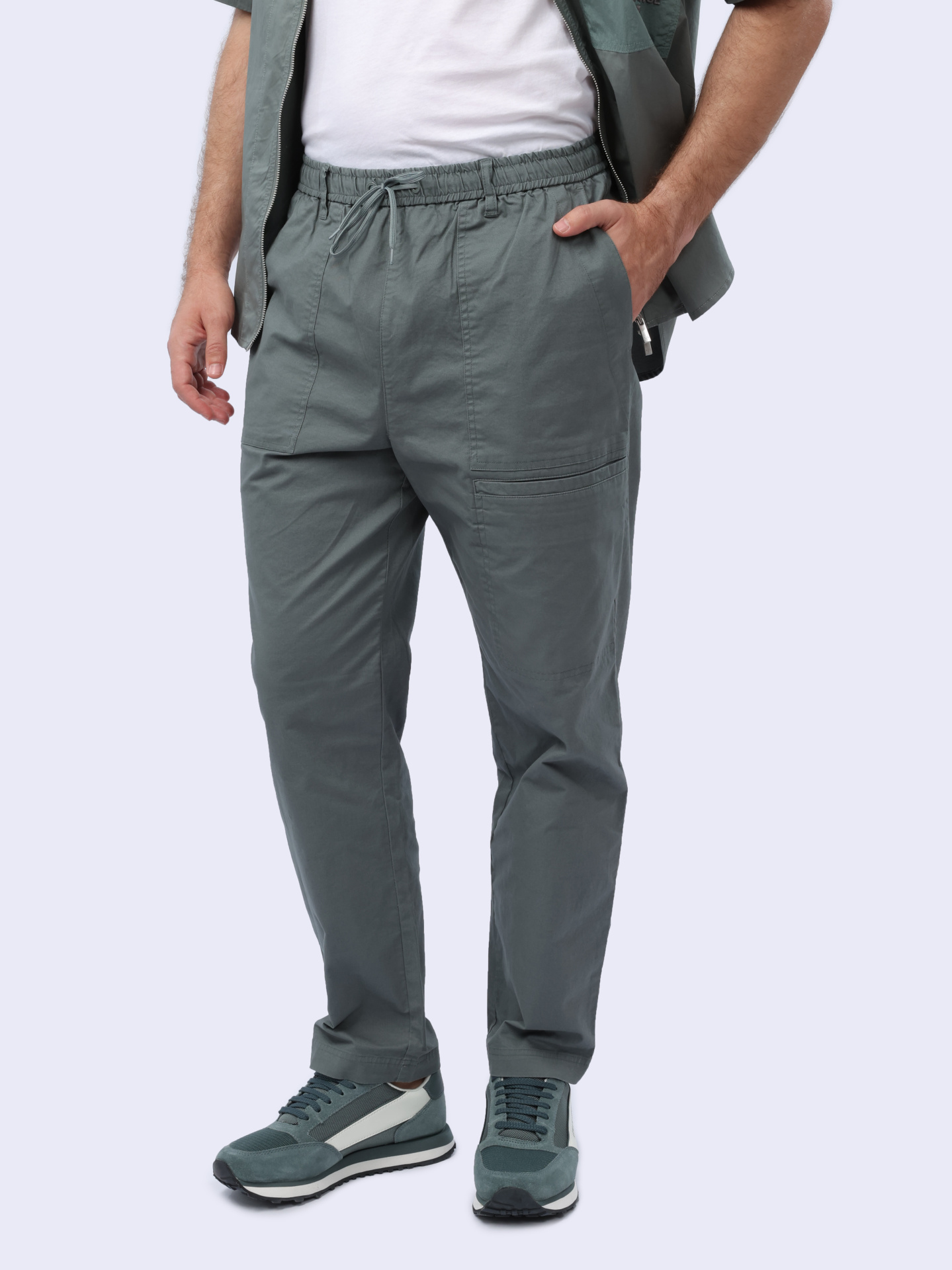 Брюки Armani Exchange 3DZPL5 ZN3DZ 1888 темно-серые мужские с накладными карманами — купить в интернет-магазине Verdistore