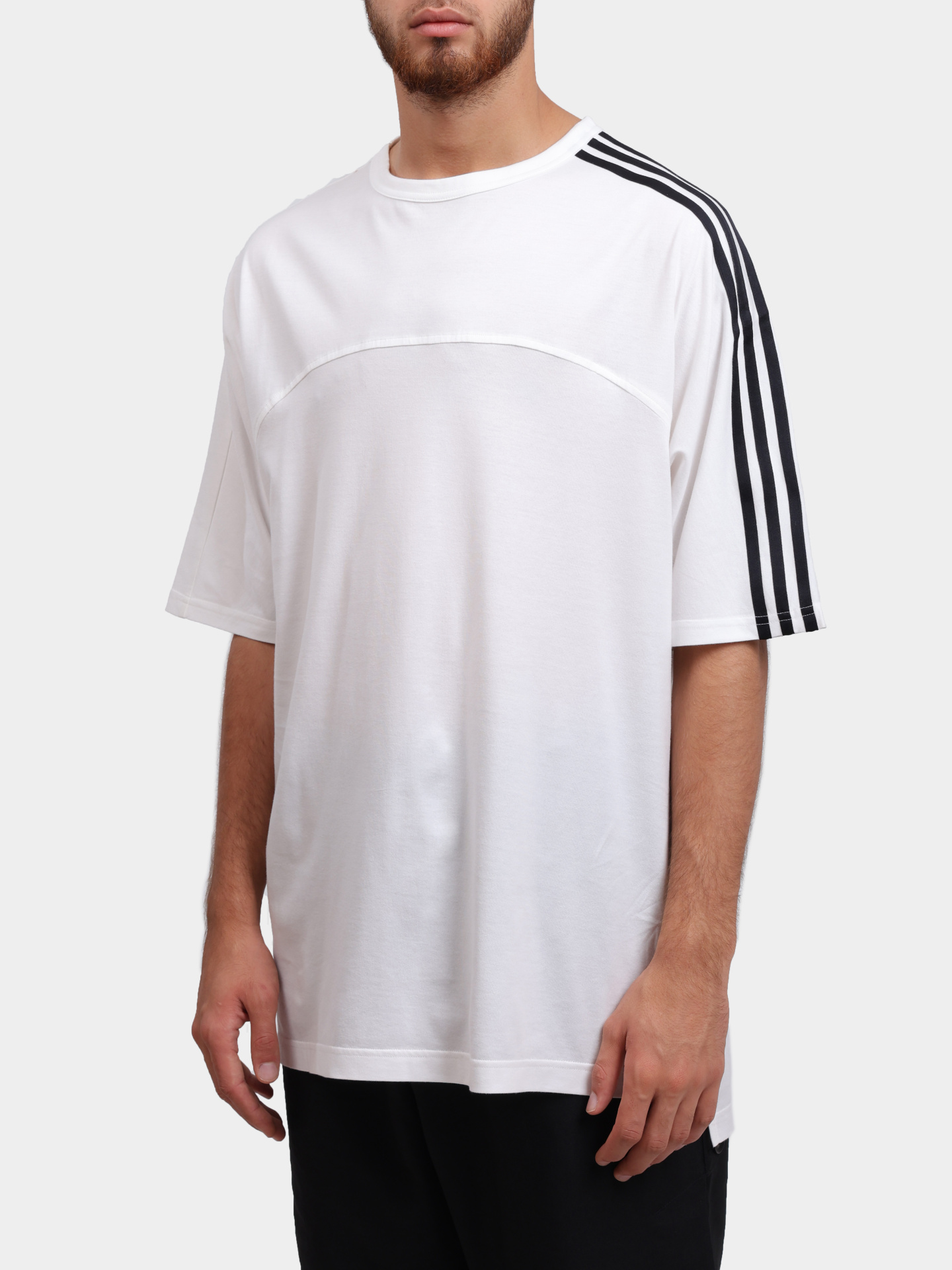 Футболка Y-3 JM7845 белая мужская из хлопка — купить в интернет-магазине Verdistore