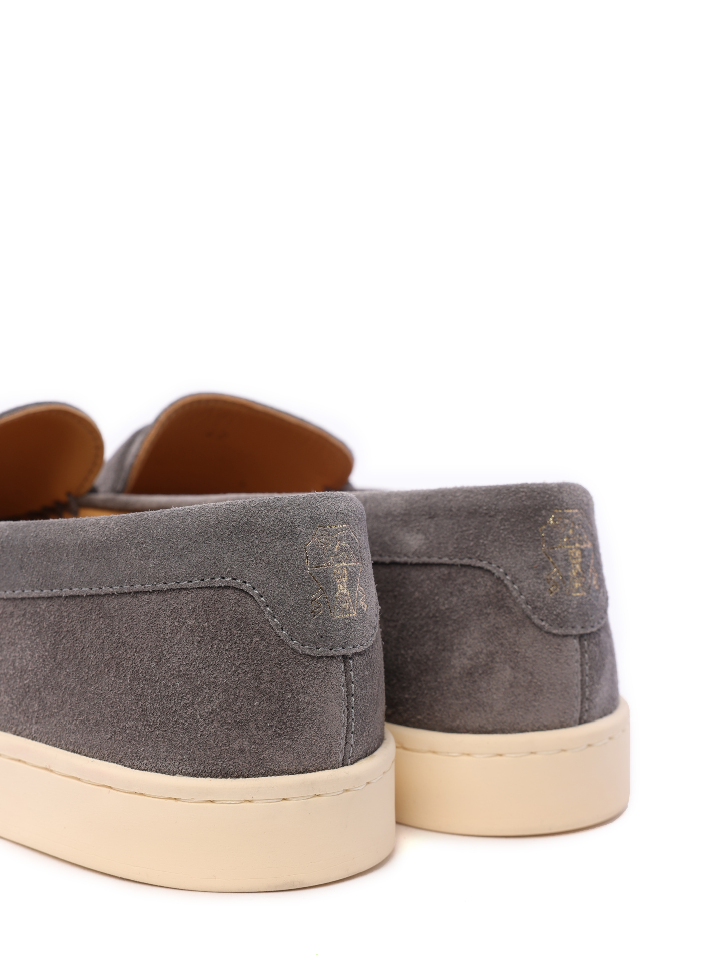 Лоферы Brunello Cucinelli MZUDEFN285 C8449 серые мужские из замши — купить в интернет-магазине Verdistore