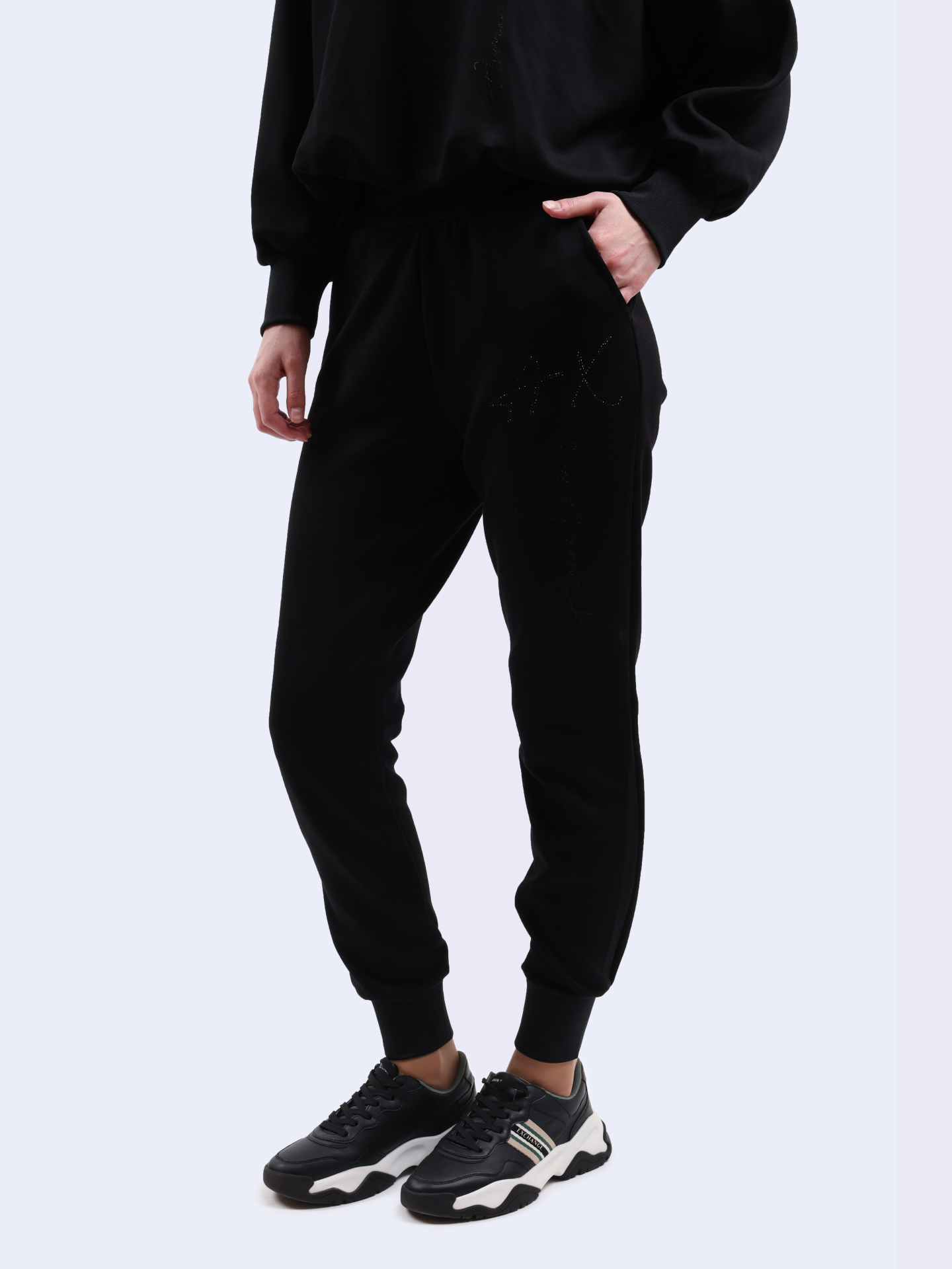 Брюки спортивные Armani Exchange 6DYP84 YJEZZ 1200 черные женские — купить в интернет-магазине Verdistore