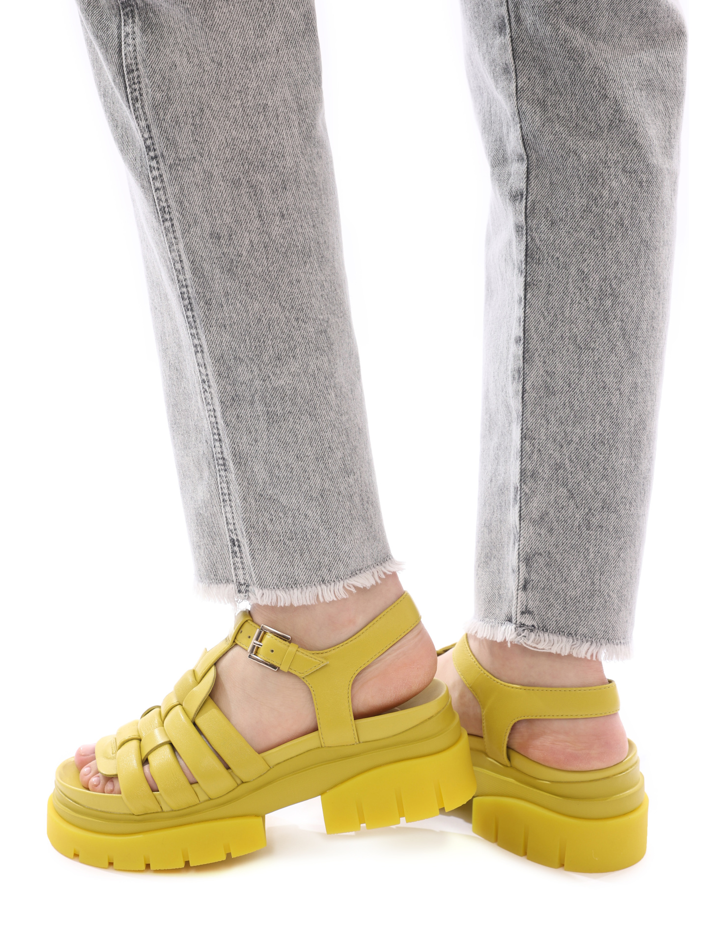 Сандалии ASH SIRENA 004 горчичные женские плетеные — купить в интернет-магазине Verdistore