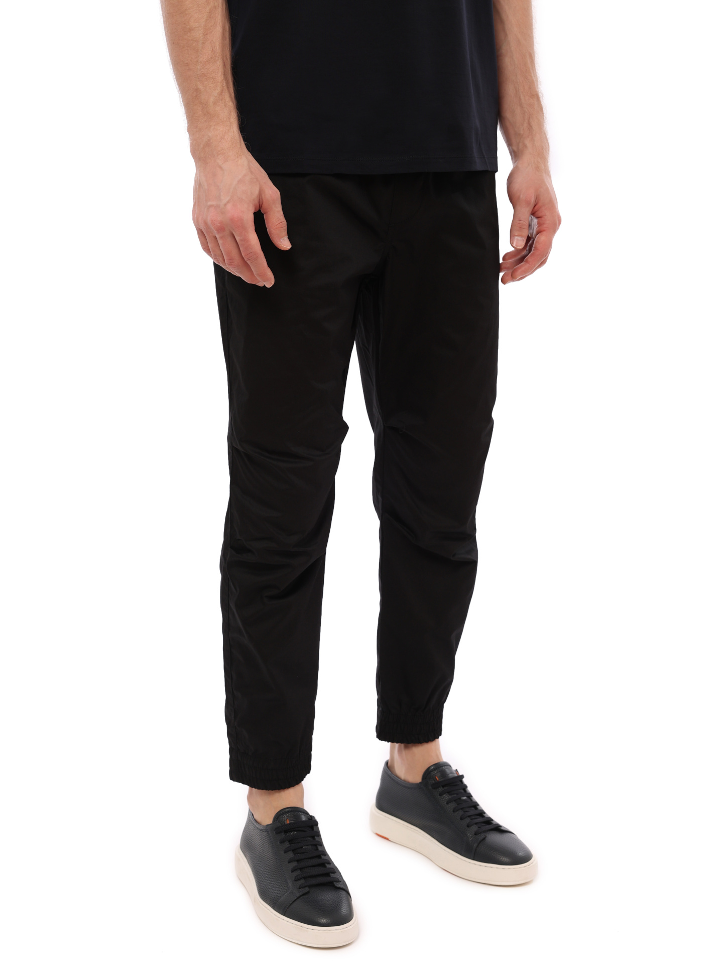 Брюки Armani Exchange 3RZP13 ZNXGZ 1200 черные мужские с манжетами — купить в интернет-магазине Verdistore