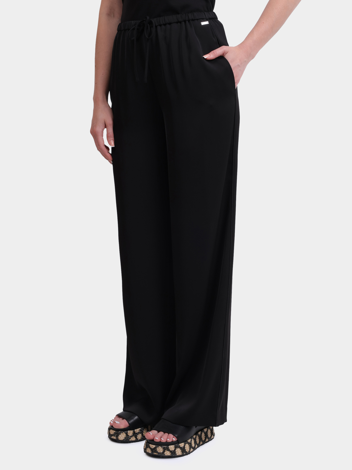 Брюки Armani Exchange XW000143 AF10840 UC001 черные женские — купить в интернет-магазине Verdistore