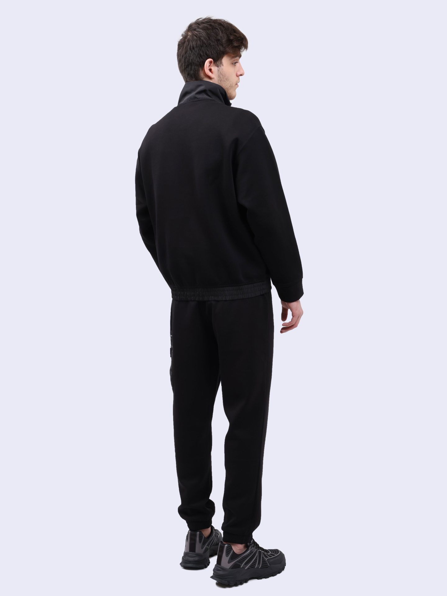 Свитшот Armani Exchange мужской черный с накладным карманом — купить в интернет-магазине Verdistore