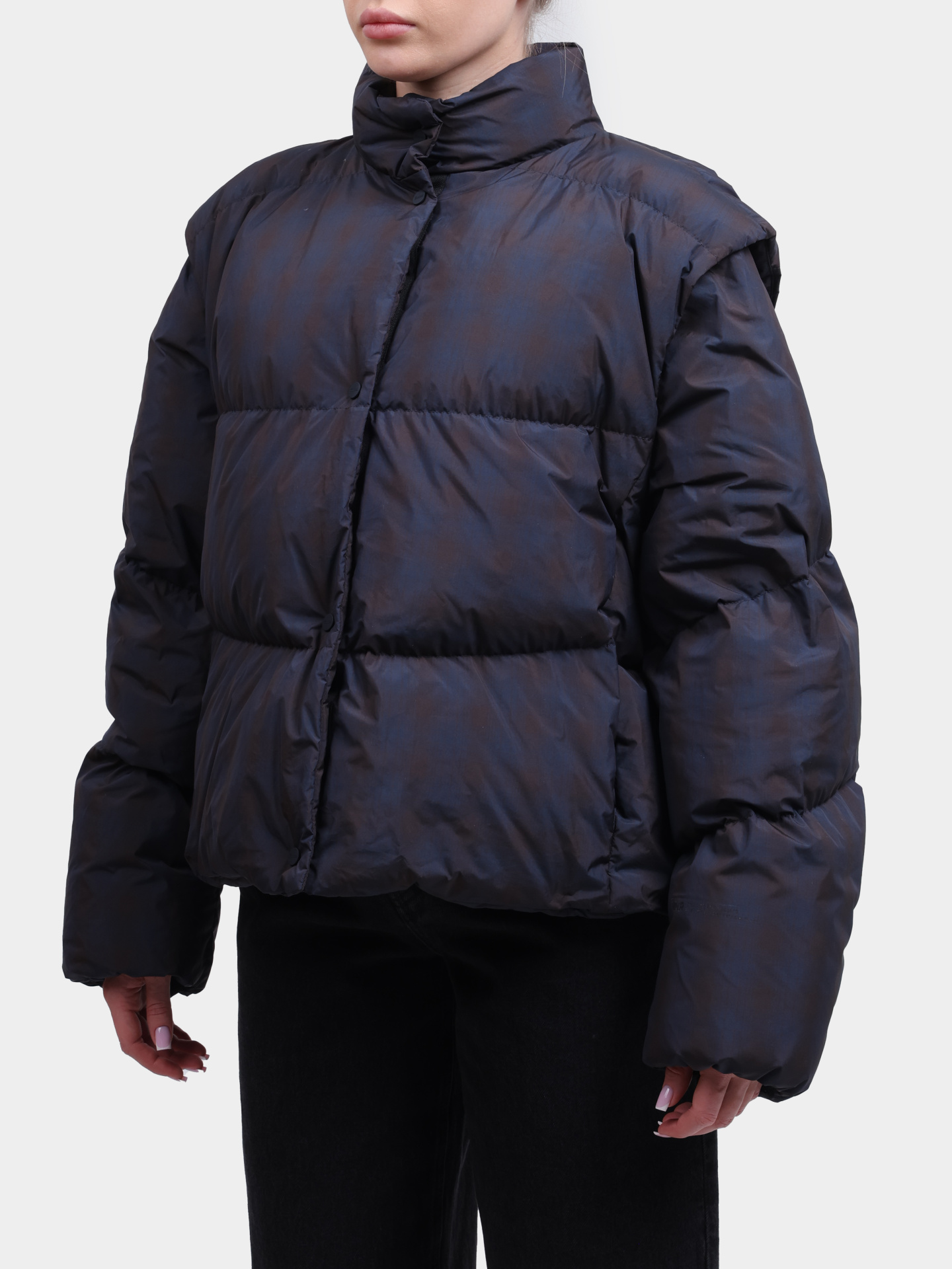 Пуховик Herno Laminar PI00387DL 12850 8992 укороченный женский — купить в интернет-магазине Verdistore