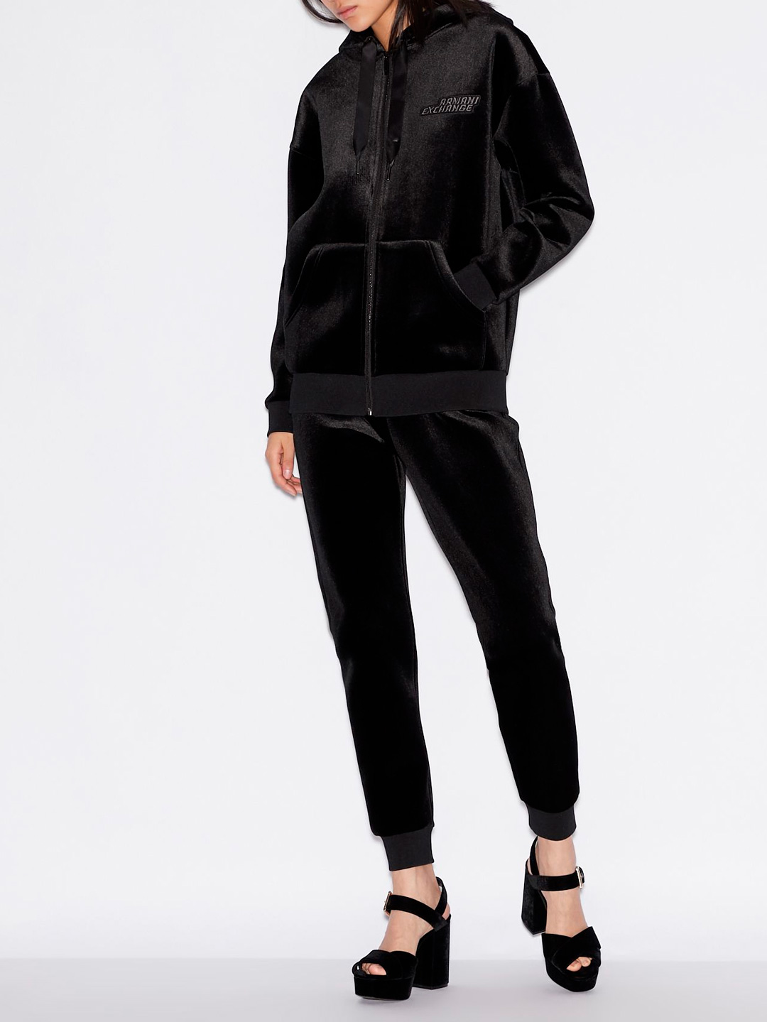 Мастерка Armani Exchange 6GYM84 1200 черная женская из бархатистой ткани — купить в интернет-магазине Verdistore