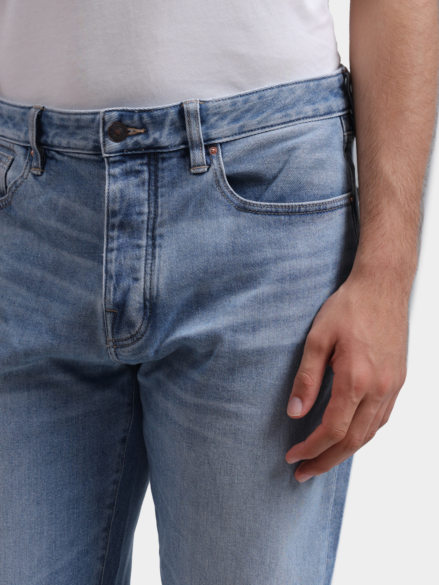 Джинсы Armani Exchange XM000074 AF25642 MB003 голубые мужские — купить в интернет-магазине Verdistore