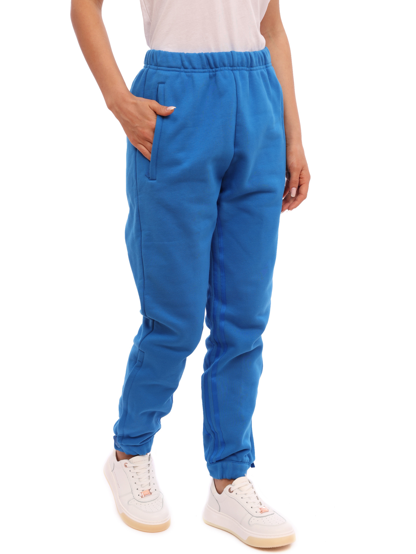 Брюки Adidas H22817 спортивные женские из хлопка — купить в интернет-магазине Verdistore