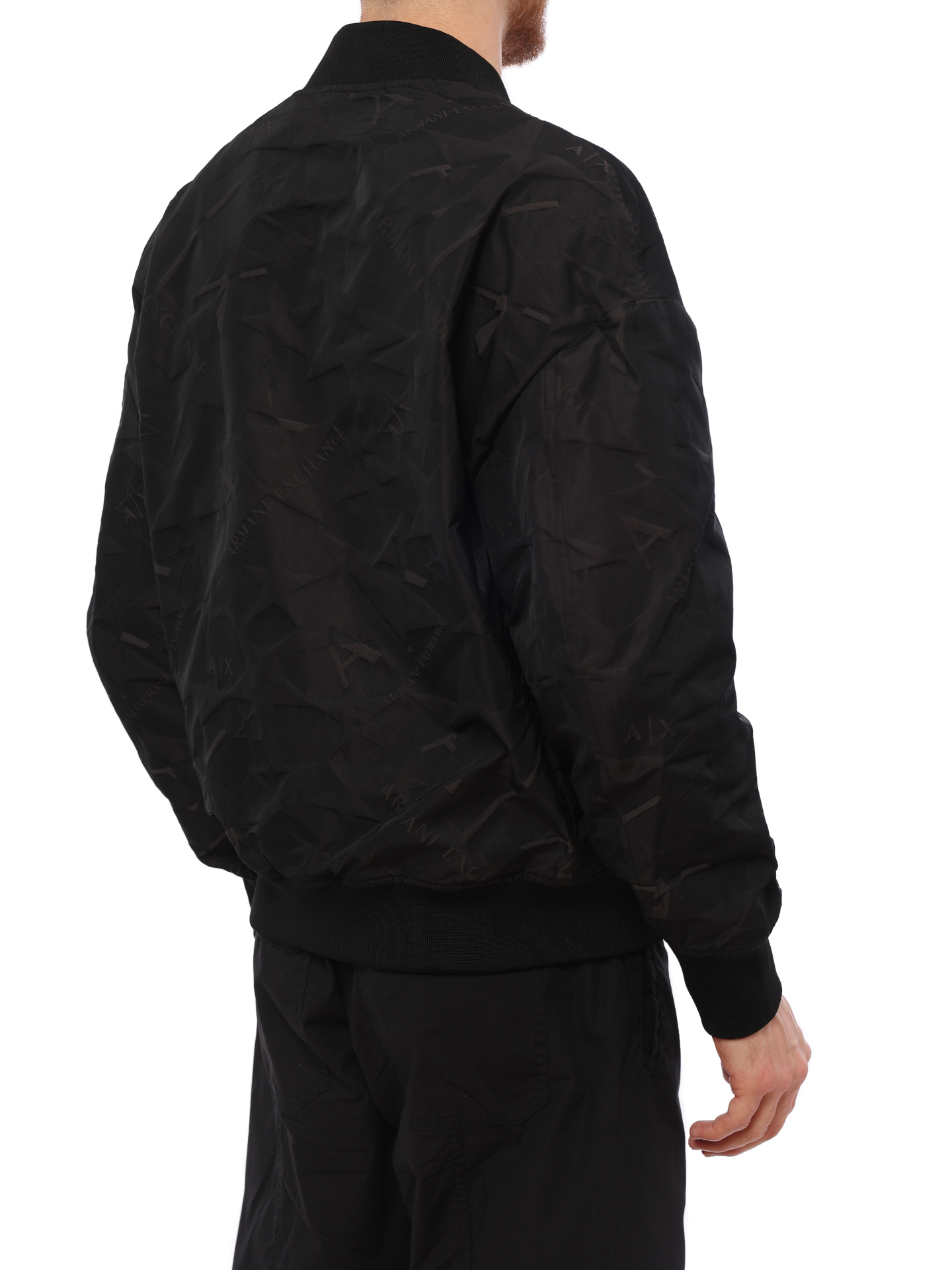 Куртка Armani Exchange 3RZBL4 ZN1SZ 1200 черная мужская из фактурной ткани — купить в интернет-магазине Verdistore