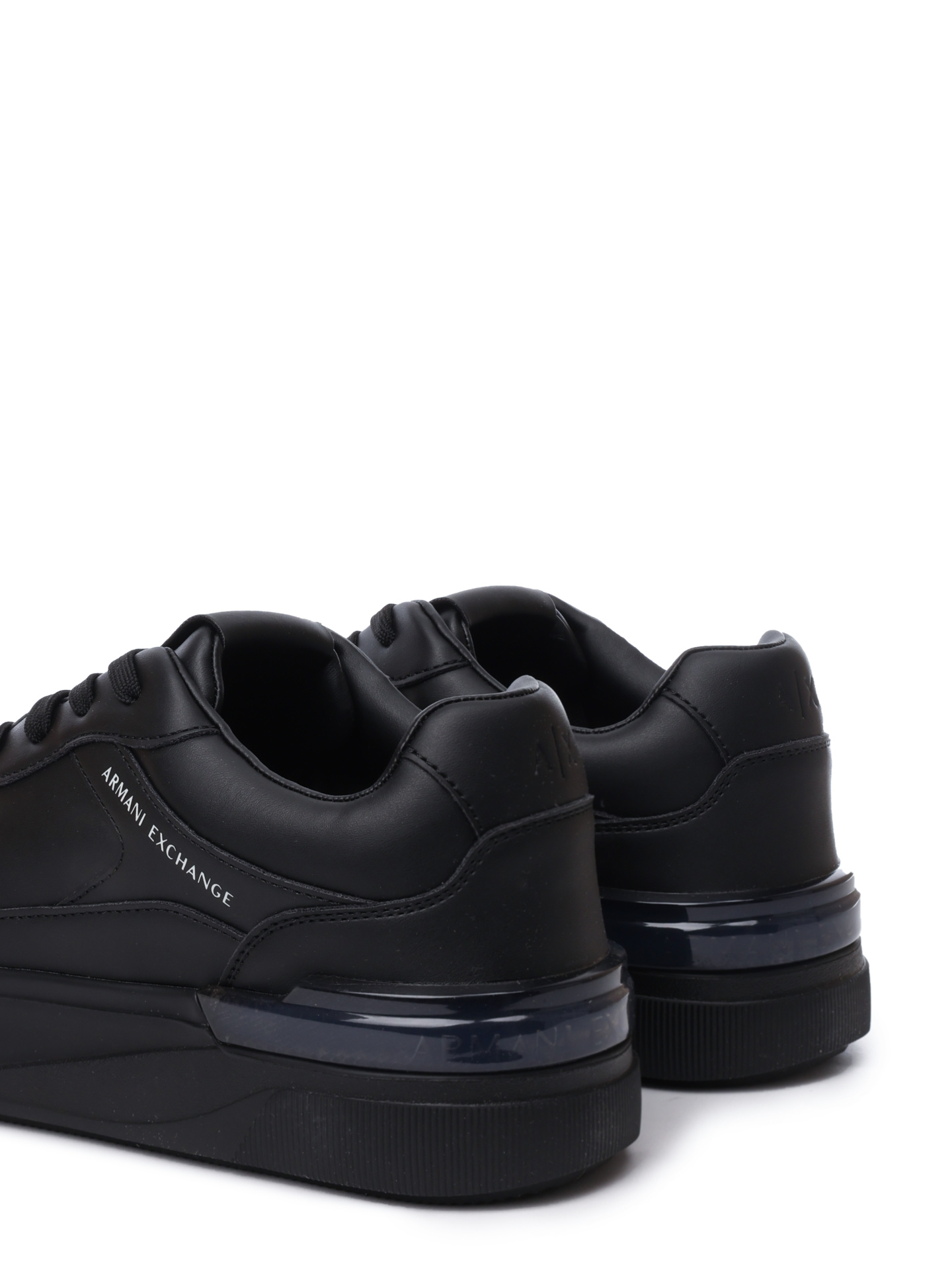 Кроссовки Armani Exchange XUX219 XV857 00002 черные мужские из эко-кожи  — купить в интернет-магазине Verdistore