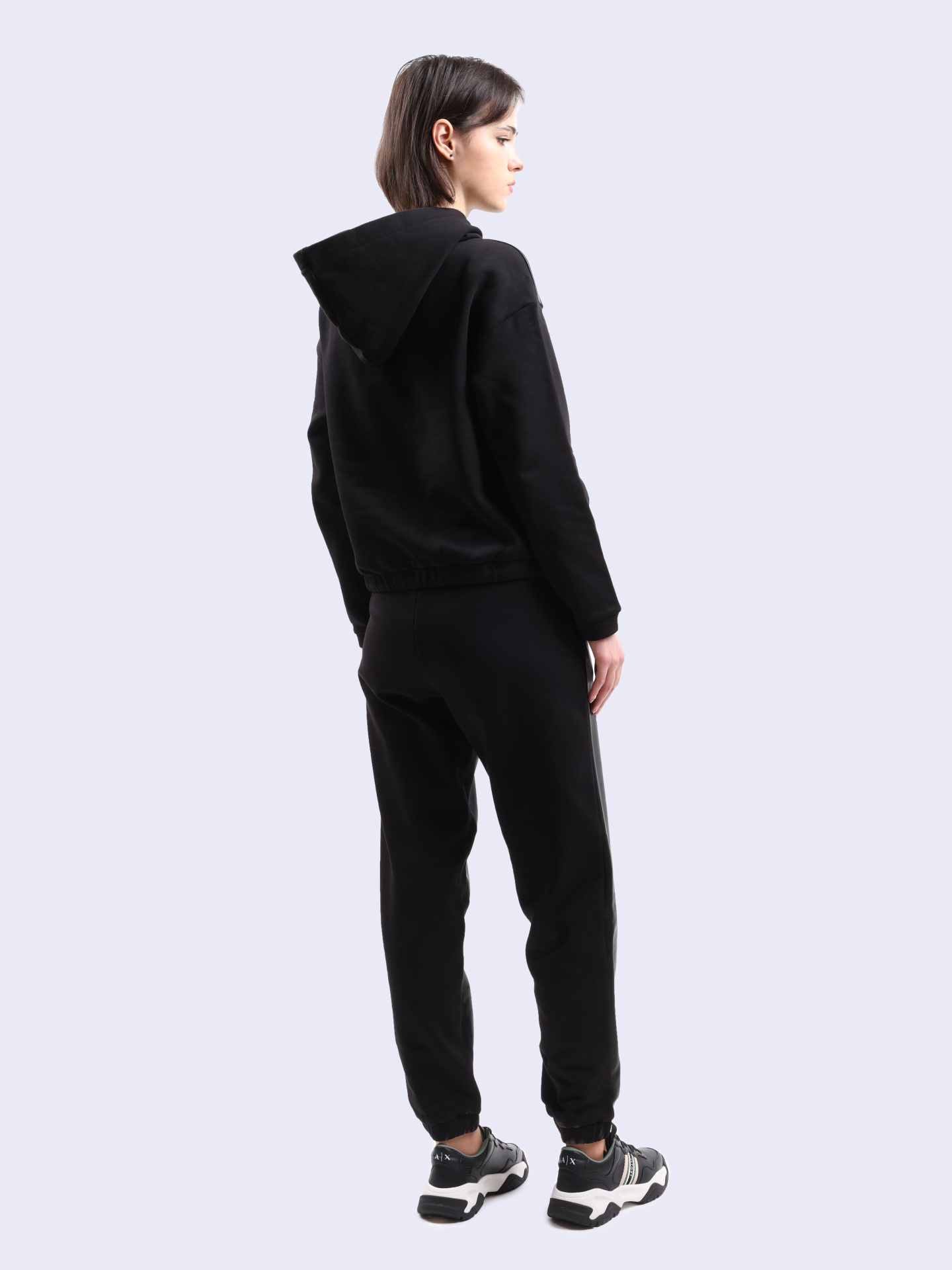 Брюки Armani Exchange 6DYP91 YJFLZ 1200 черные женские с кожаной вставкой — купить в интернет-магазине Verdistore