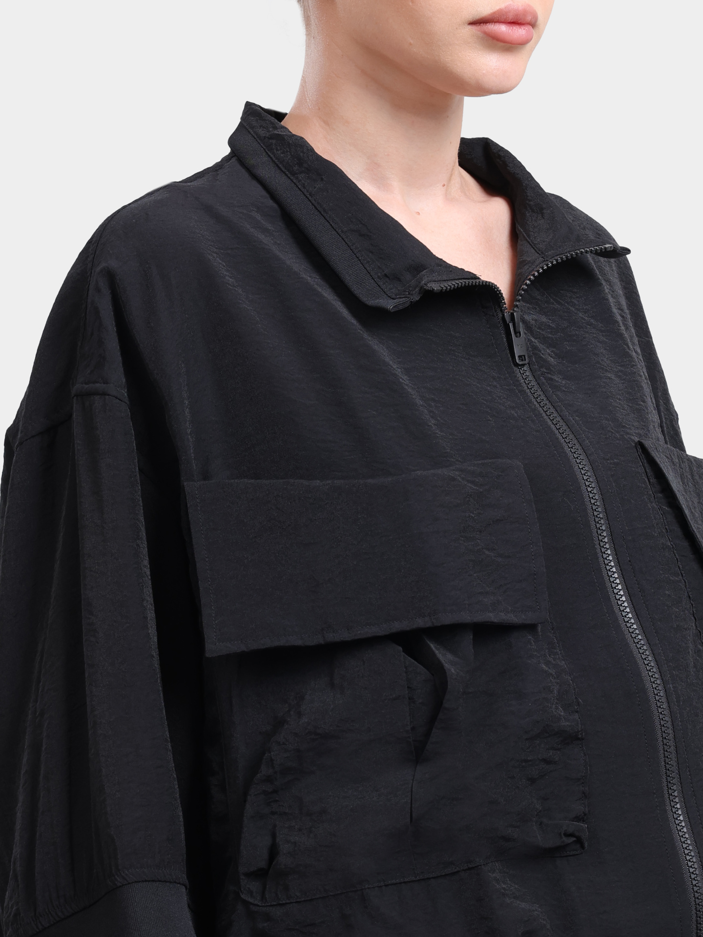 Мастерка Y-3 KH0425 BLACK черная женская с накладными карманами — купить в интернет-магазине Verdistore