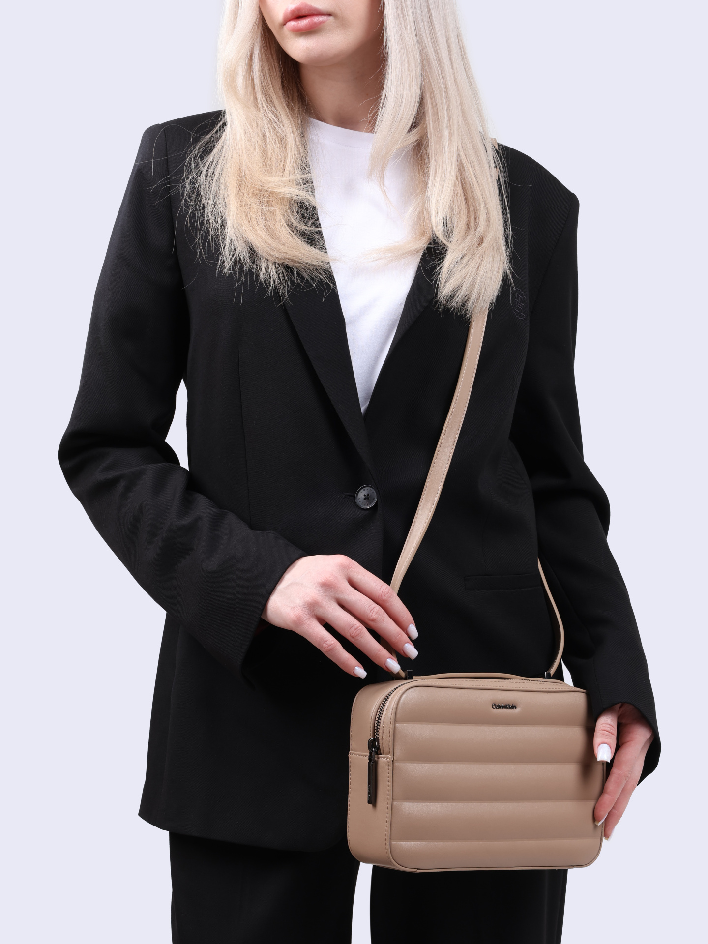 Сумка Calvin Klein K60K612114 PA6 бежевая женская — купить в интернет-магазине Verdistore