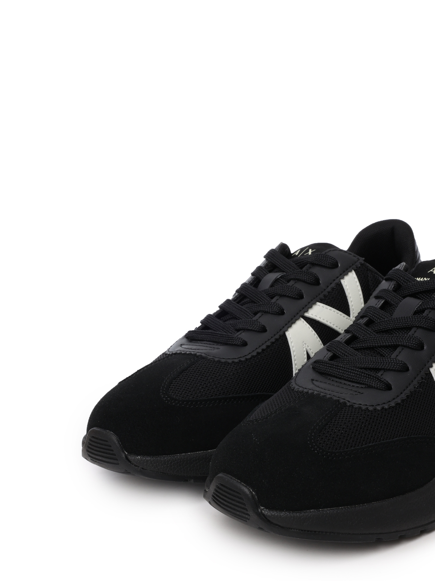 Кроссовки Armani Exchange XUX071 XV527 M217 мужские комбинированные с логотипом — купить в интернет-магазине Verdistore