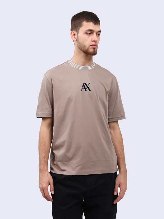 Футболка Armani Exchange 6DZTJC ZJ9AZ 17AC бежевая мужская с контрастной горловиной — купить в интернет-магазине Verdistore