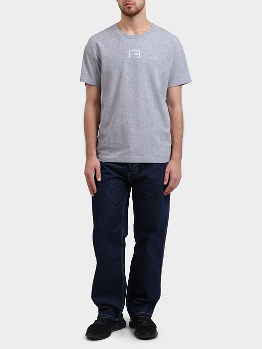 Футболка HUGO RED Laze T-Shirt 10261152 01 50525236 036 серая мужская хлопковая с маленьким логотипом  — купить в интернет-магазине Verdistore