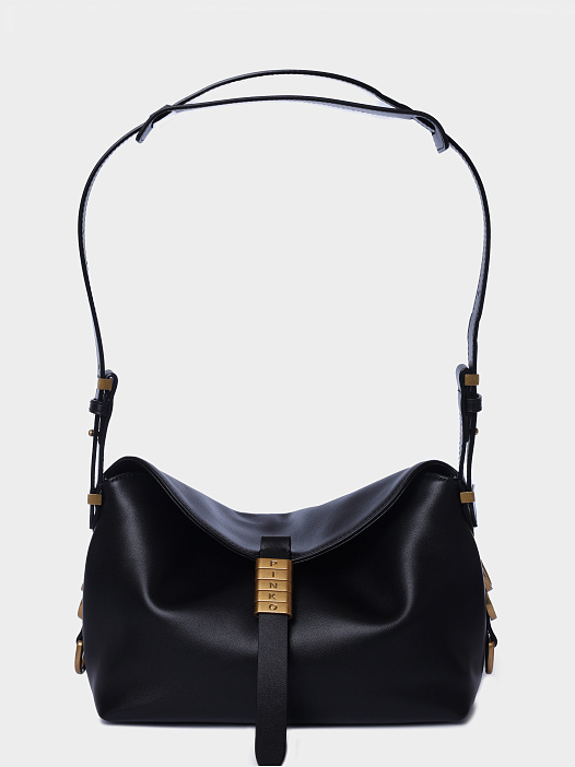 Сумка Pinko 105895 A1ZX Z99Q черная женская с логотипом на крупной застежке — купить в интернет-магазине Verdistore