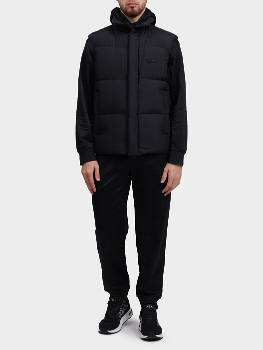 Жилет Armani Exchange XM001100 AF16340 UC001 черный мужской — купить в интернет-магазине Verdistore