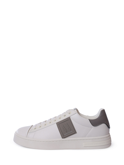 Кроссовки Armani Exchange XUX252 XV805 U643 белые мужские с контрастным логотипом — купить в интернет-магазине Verdistore